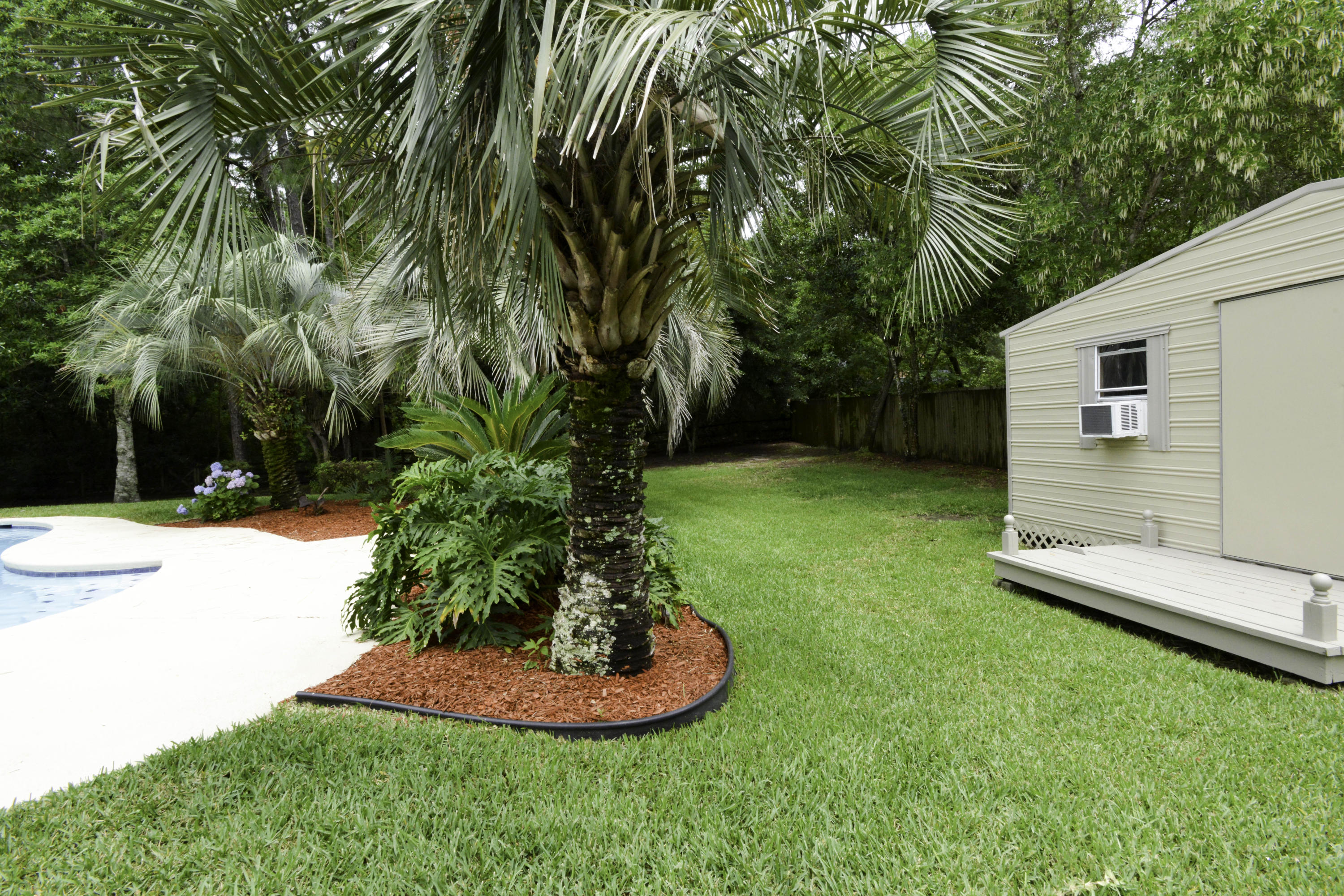 LAKE LORRAINE ESTATES - Residential