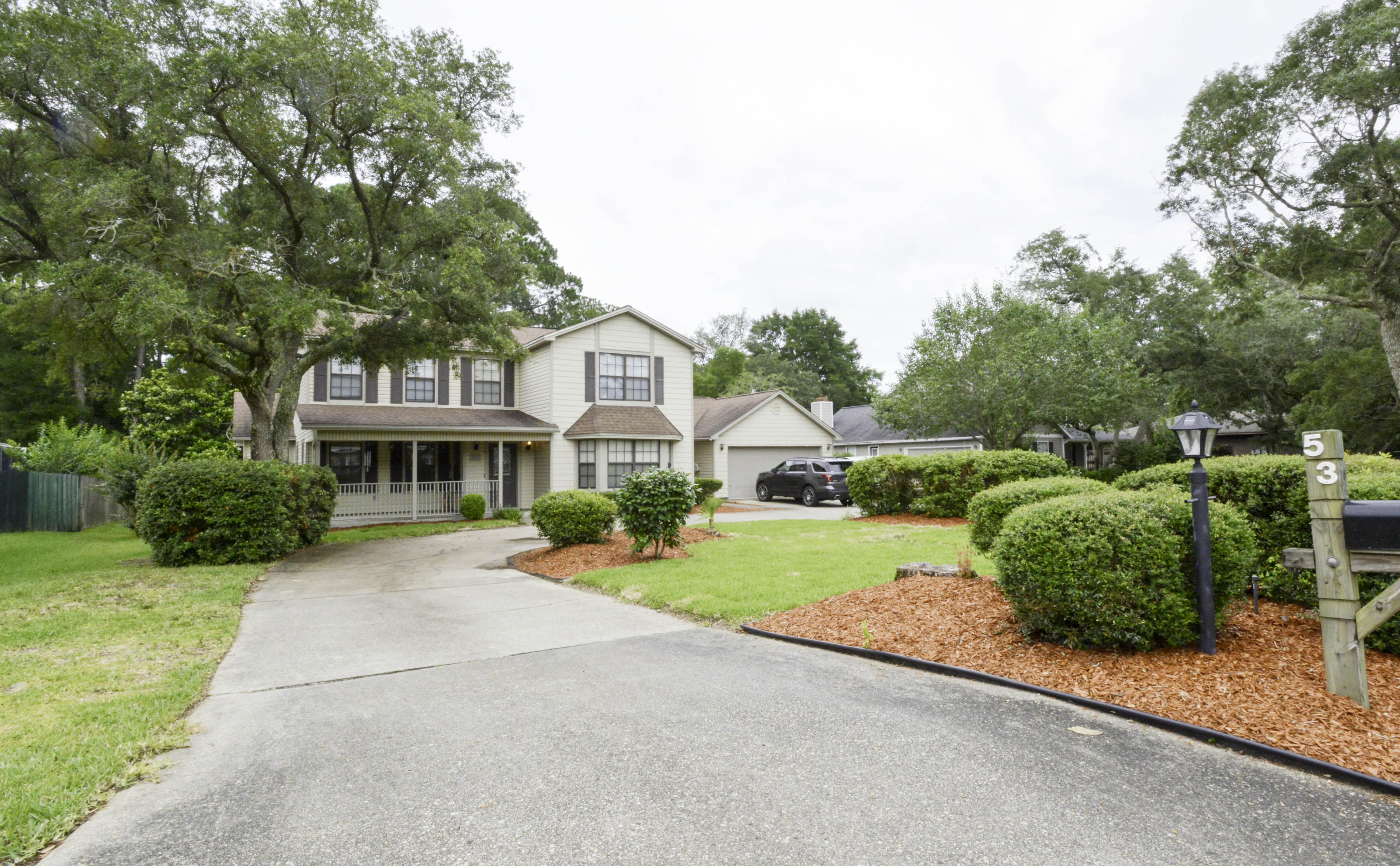 LAKE LORRAINE ESTATES - Residential