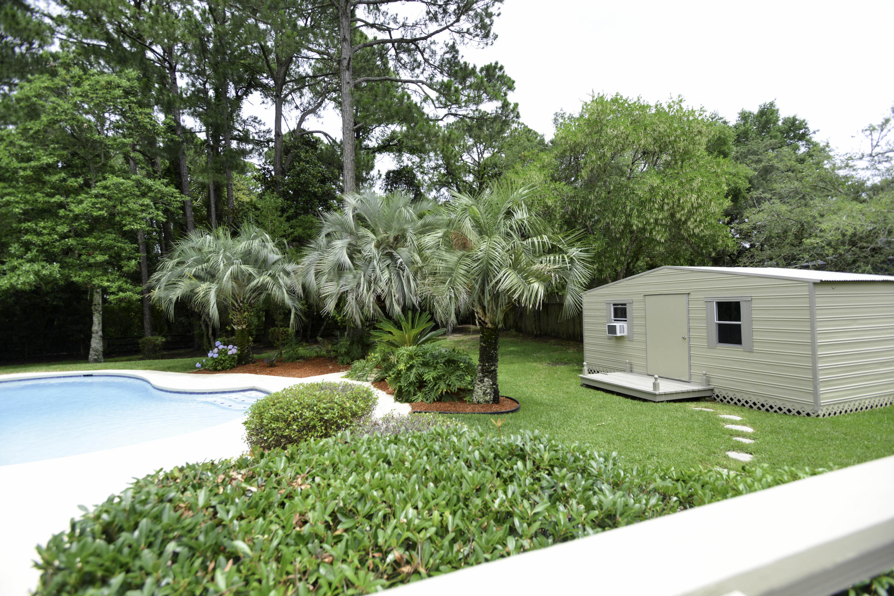 LAKE LORRAINE ESTATES - Residential