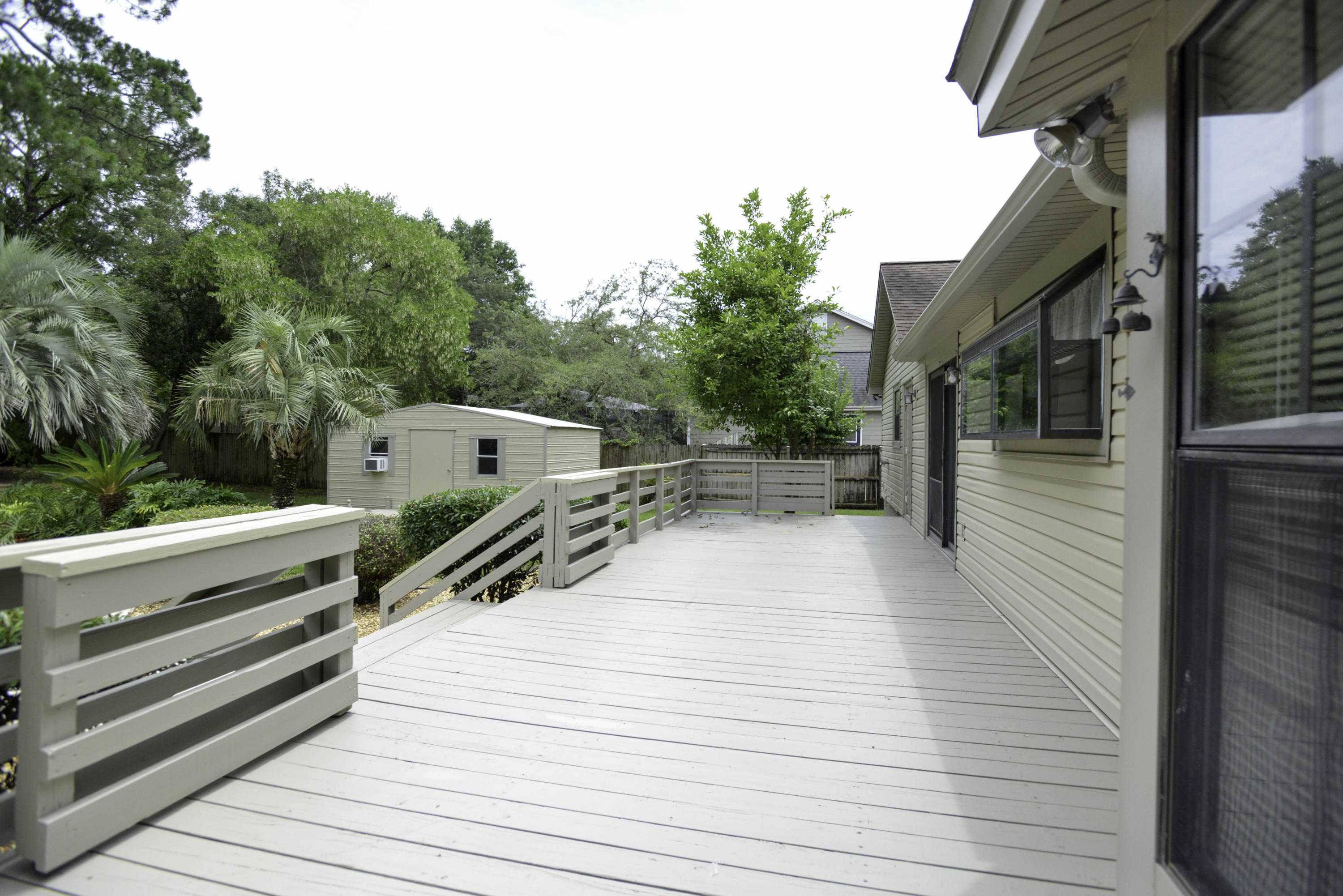 LAKE LORRAINE ESTATES - Residential