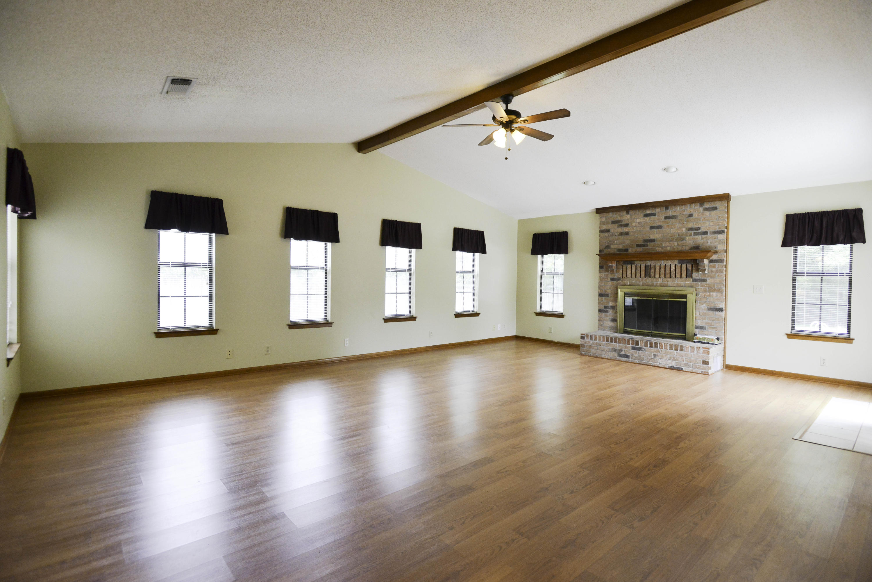 LAKE LORRAINE ESTATES - Residential