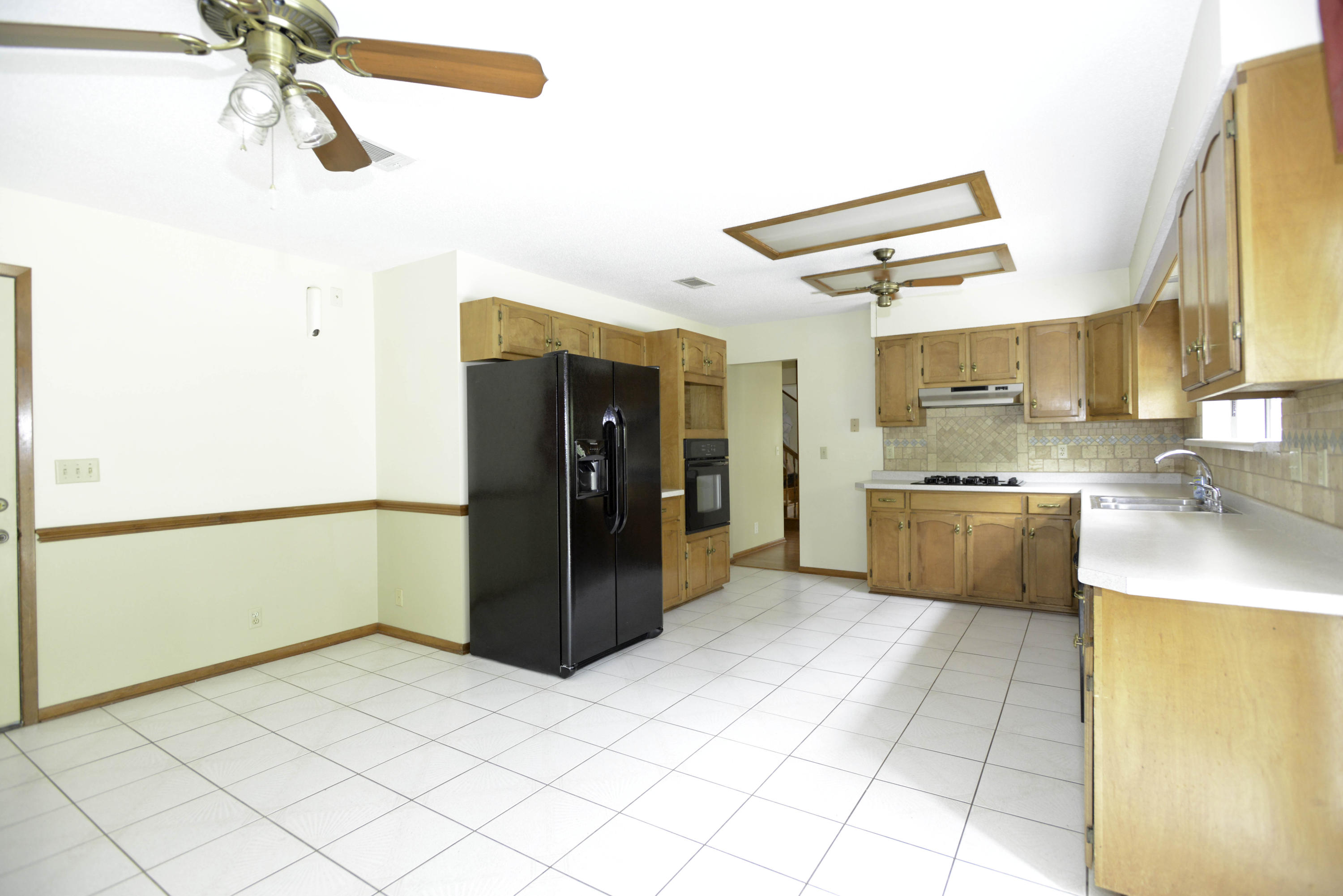 LAKE LORRAINE ESTATES - Residential