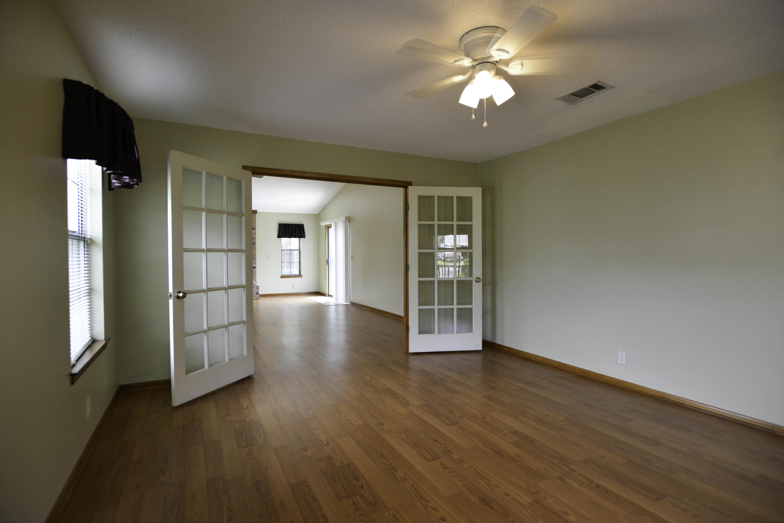 LAKE LORRAINE ESTATES - Residential