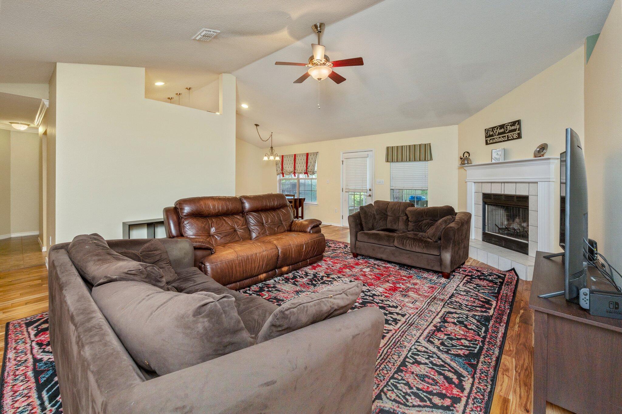 CREETWOODS - Residential