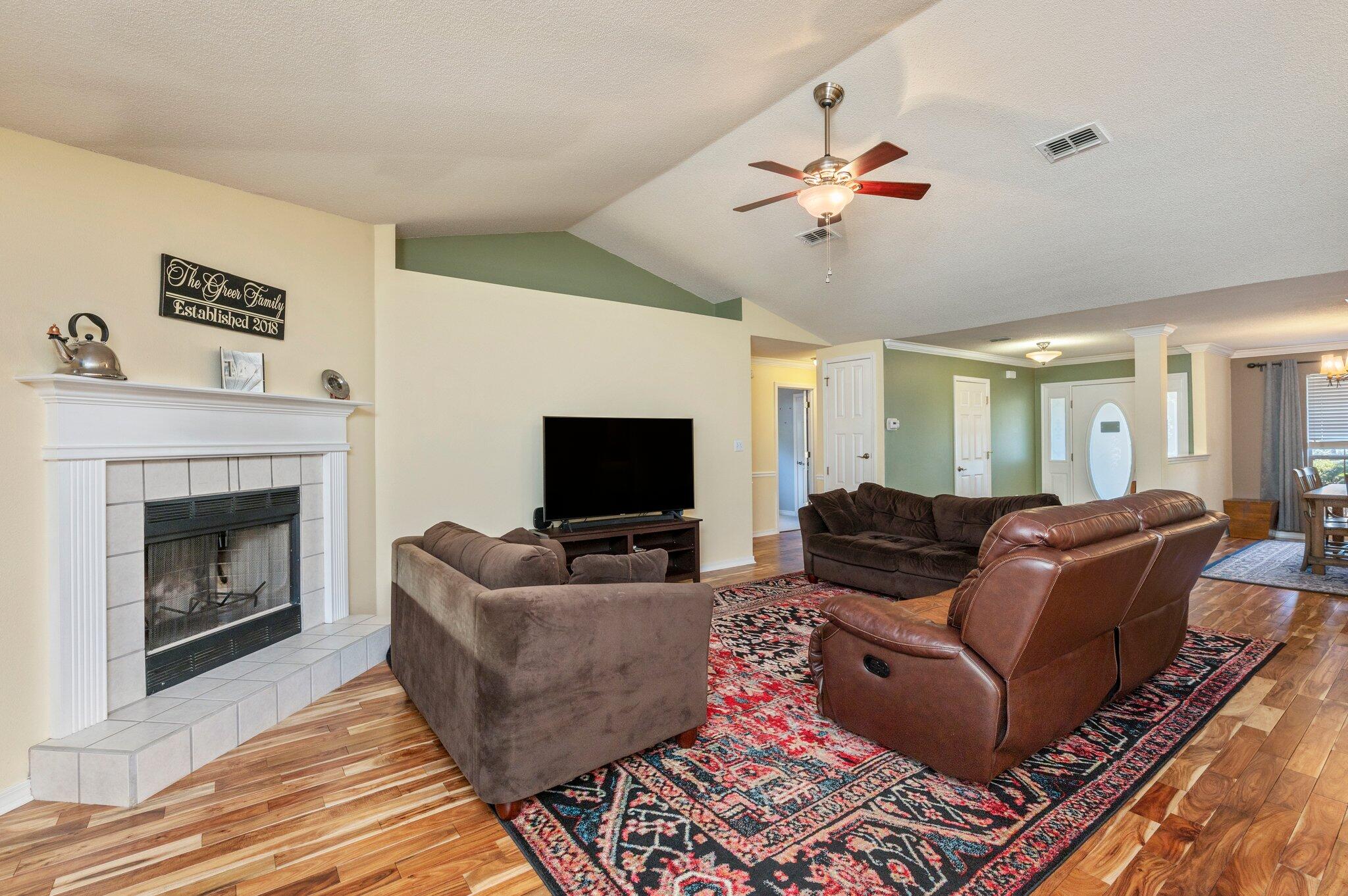 CREETWOODS - Residential