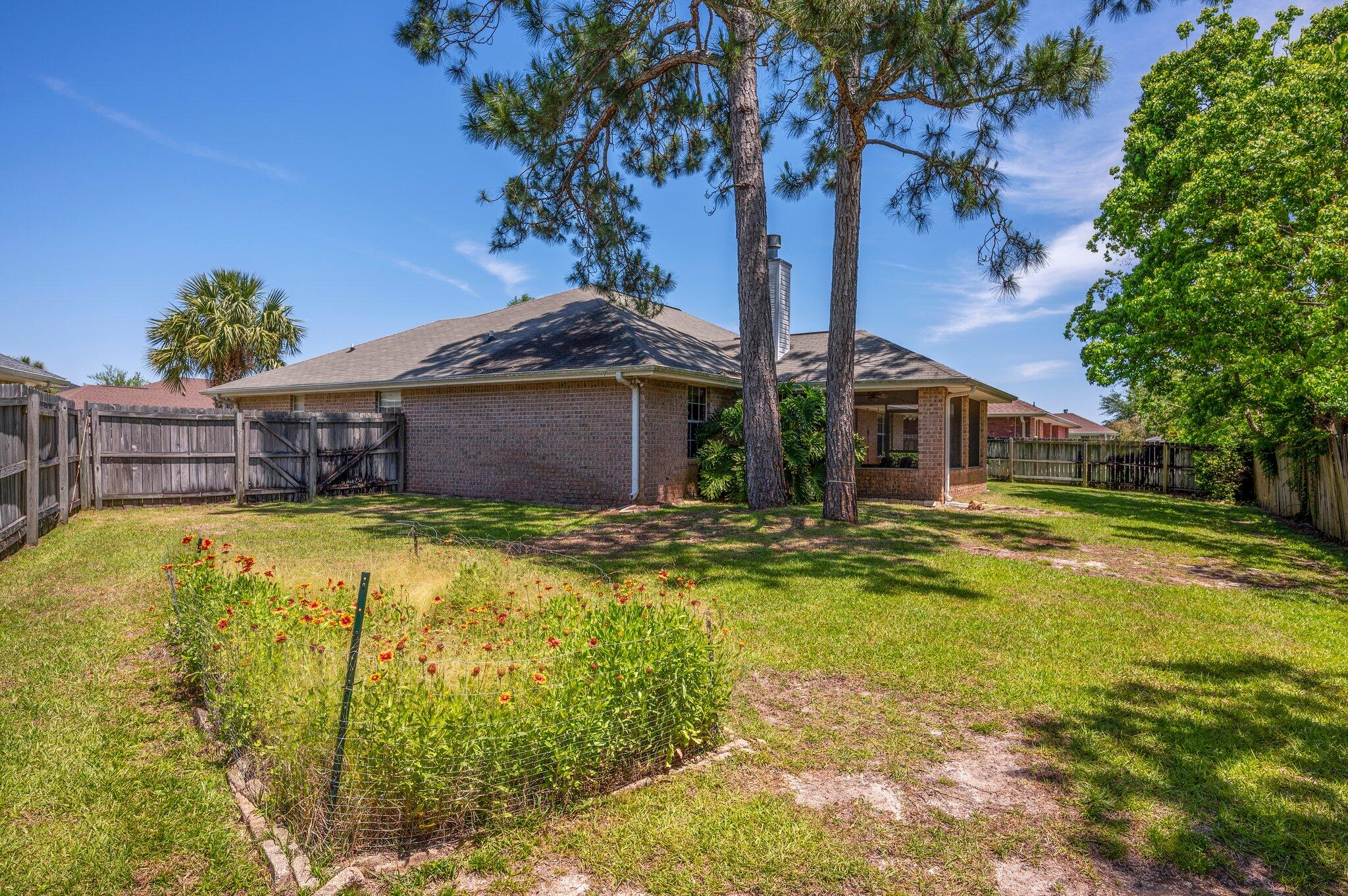 CREETWOODS - Residential