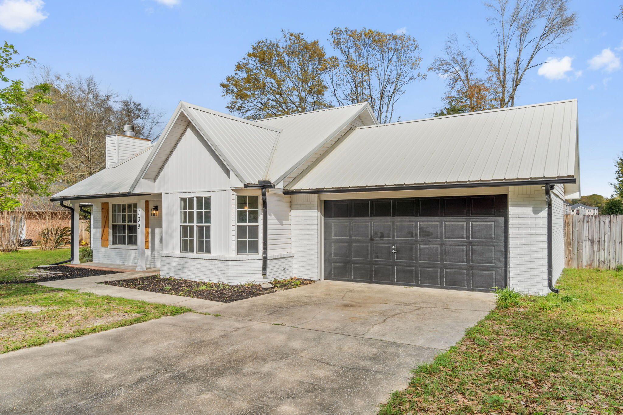 DOGWOOD ESTATES - Residential