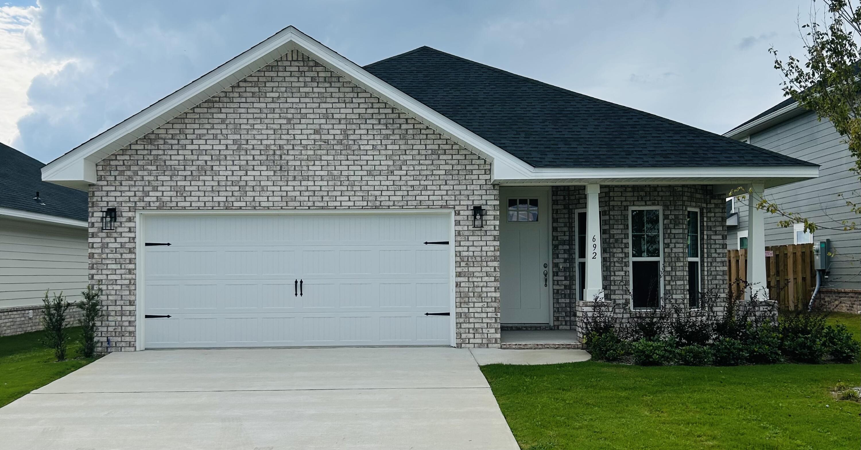 THE BLUFFS AT LAFAYETTE - Residential