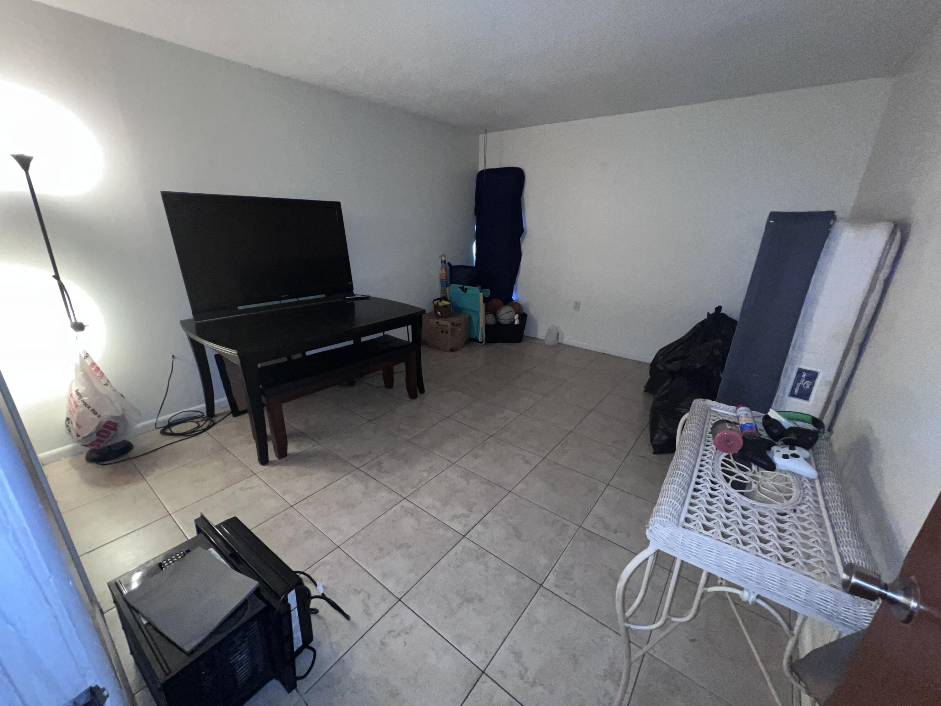 SPANISH VILLAS BLDG 402 UNIT 8 - Residential