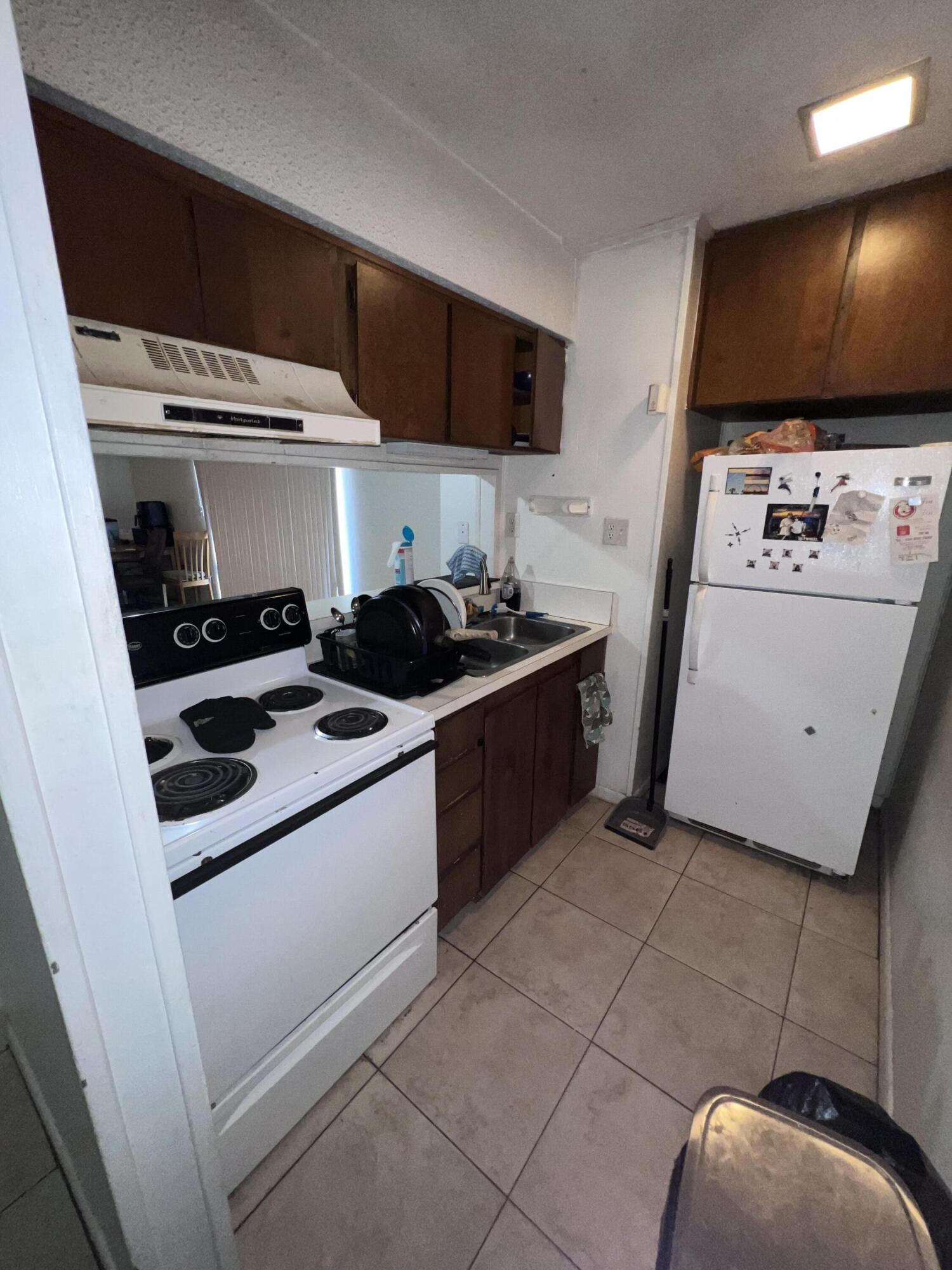 SPANISH VILLAS BLDG 402 UNIT 8 - Residential