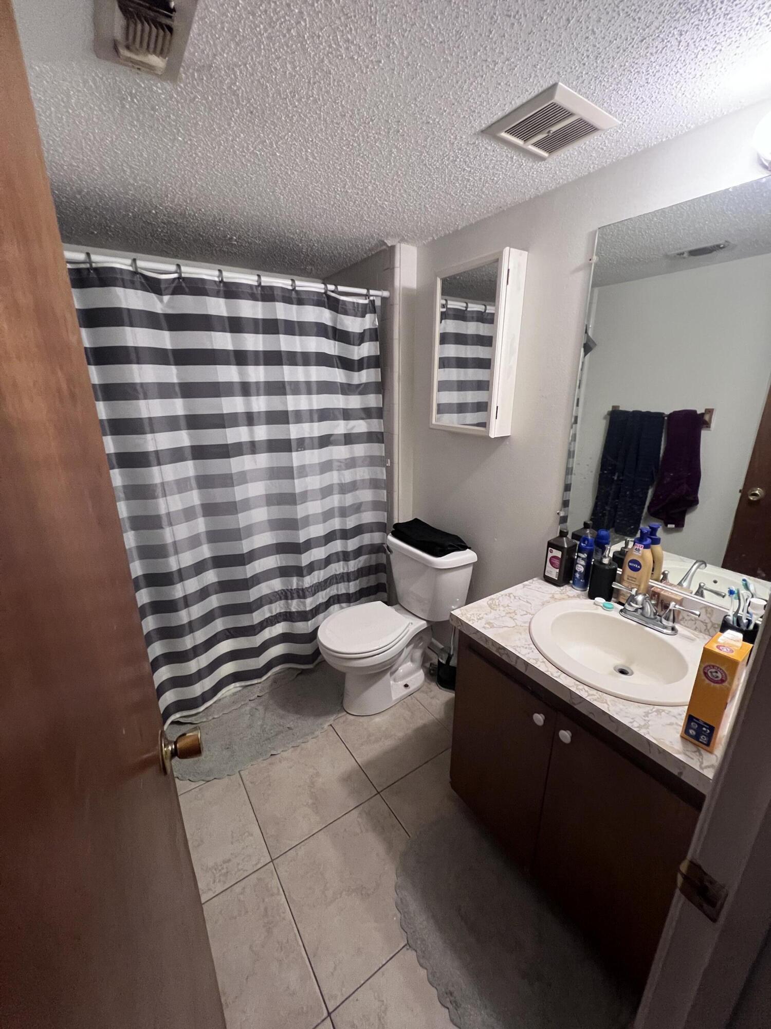 SPANISH VILLAS BLDG 402 UNIT 8 - Residential