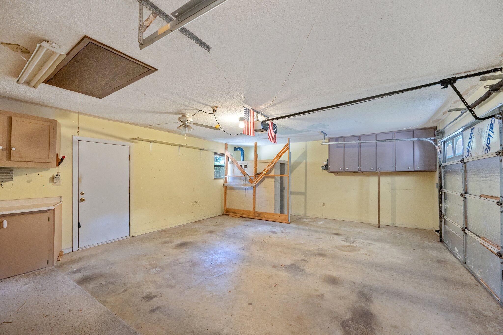 KENNEDY LAKES 1ST ADDN - Residential