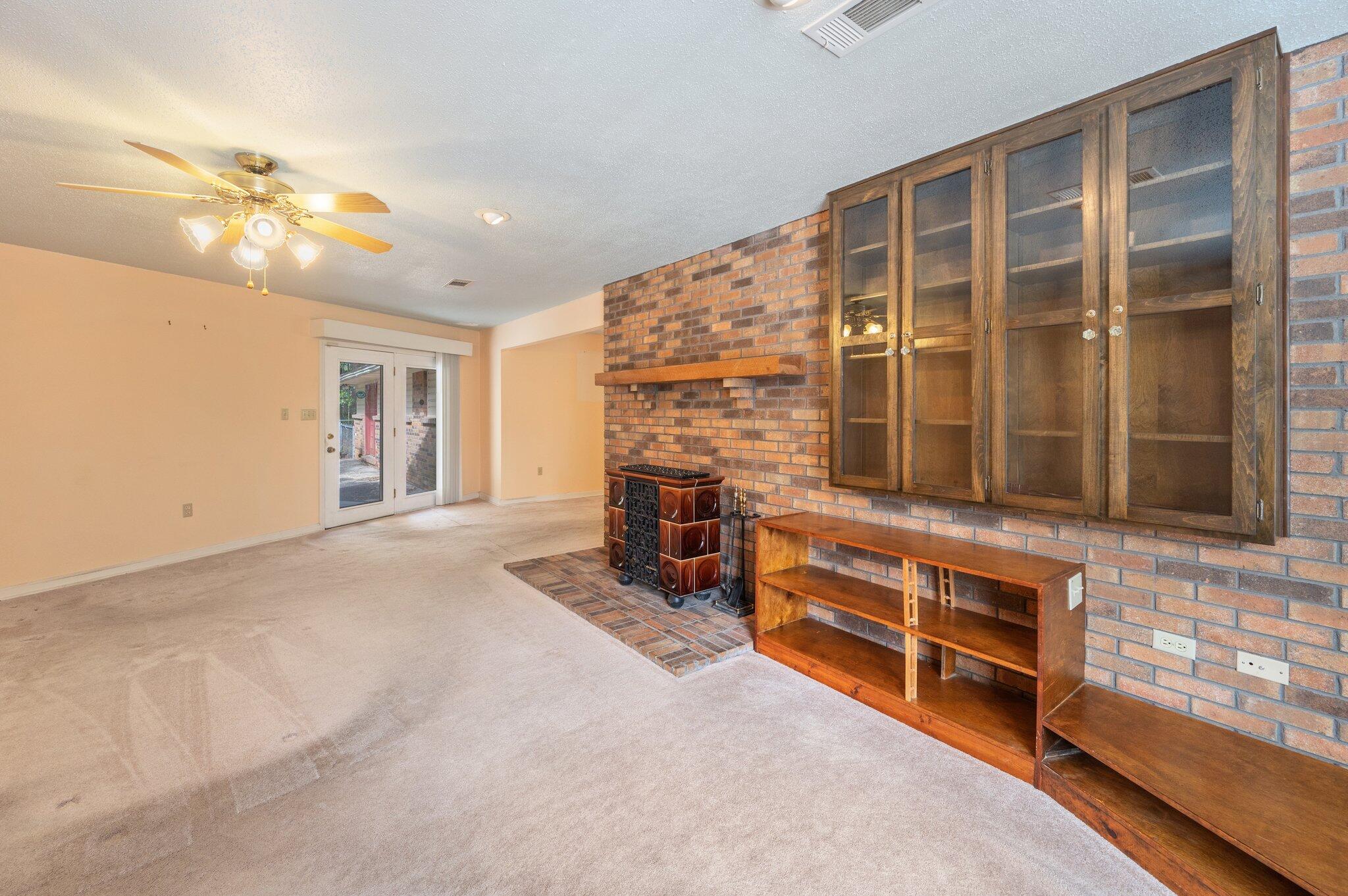 KENNEDY LAKES 1ST ADDN - Residential