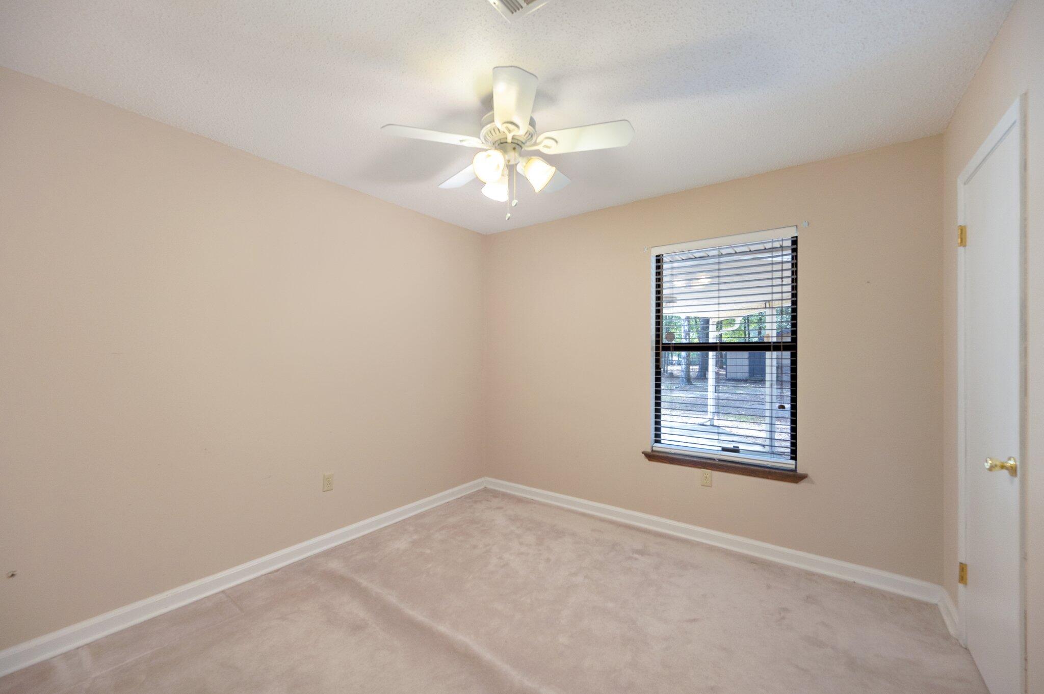 KENNEDY LAKES 1ST ADDN - Residential