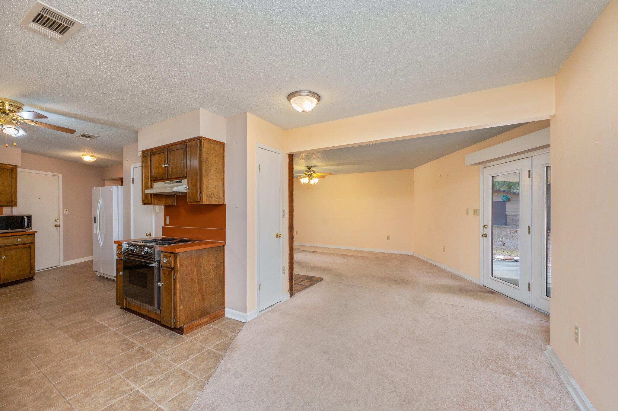 KENNEDY LAKES 1ST ADDN - Residential