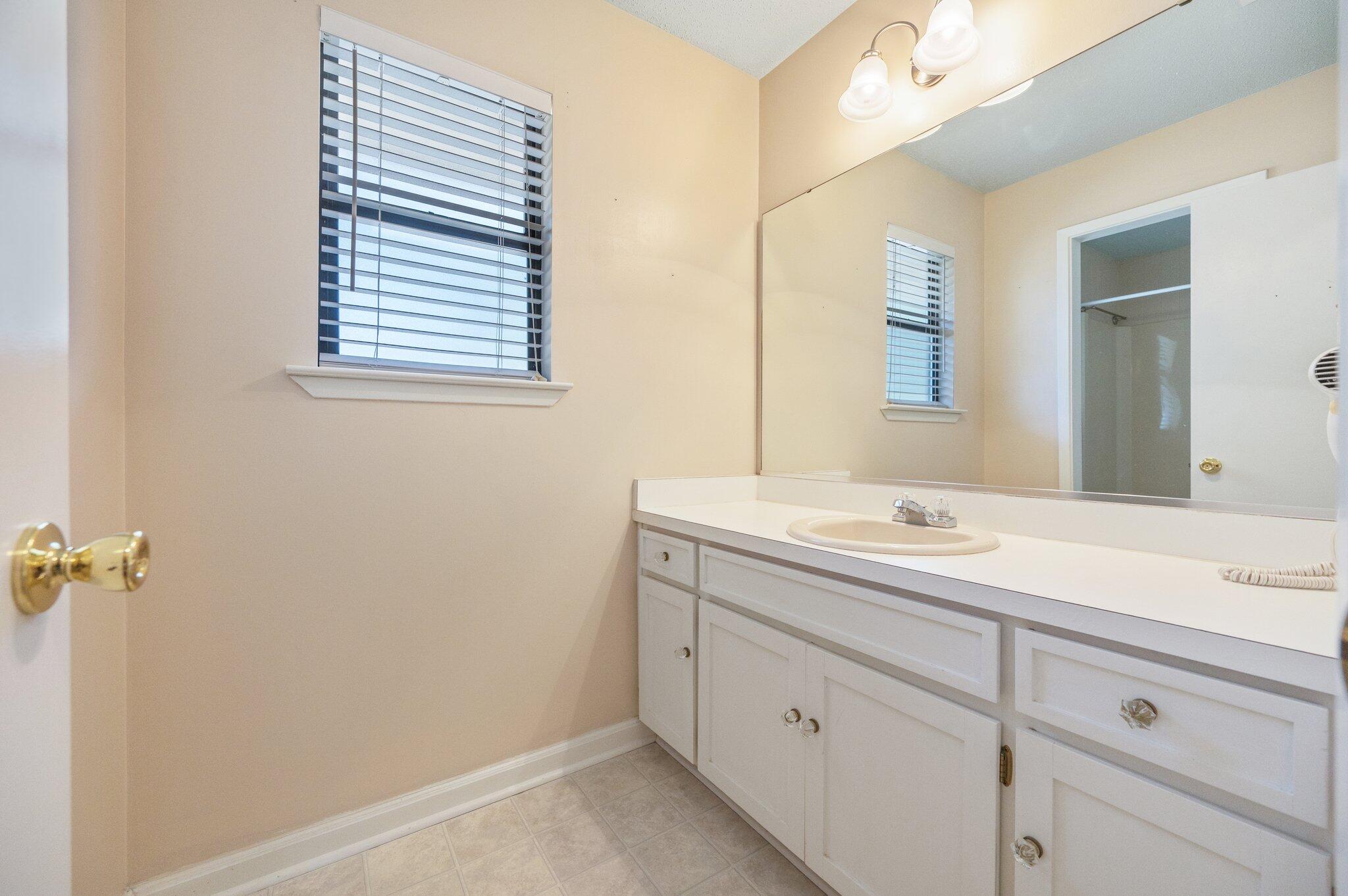 KENNEDY LAKES 1ST ADDN - Residential