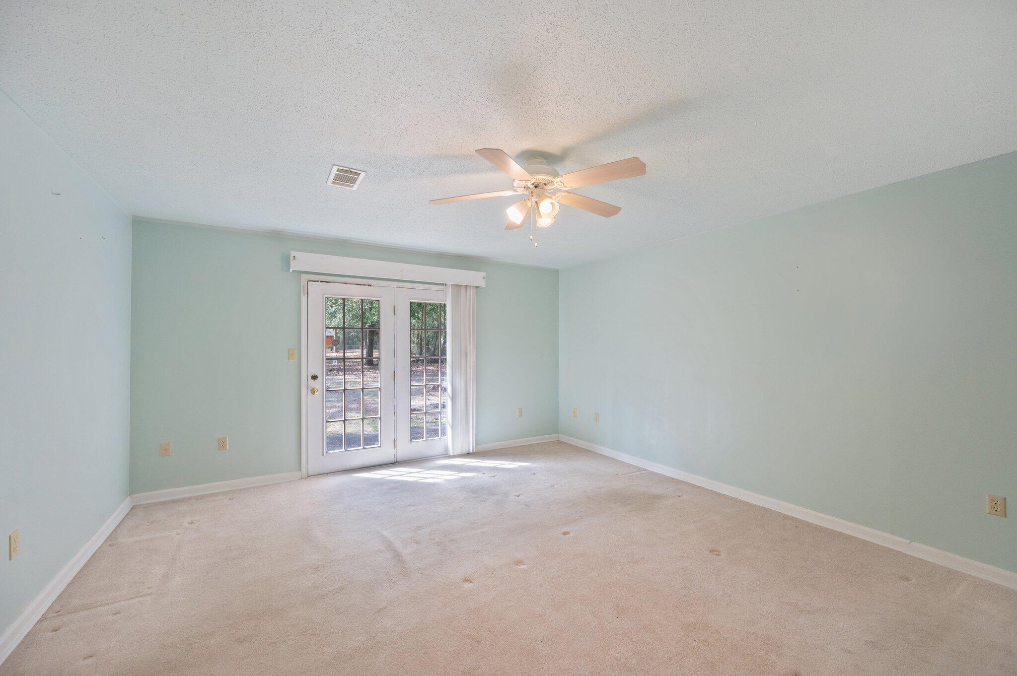 KENNEDY LAKES 1ST ADDN - Residential