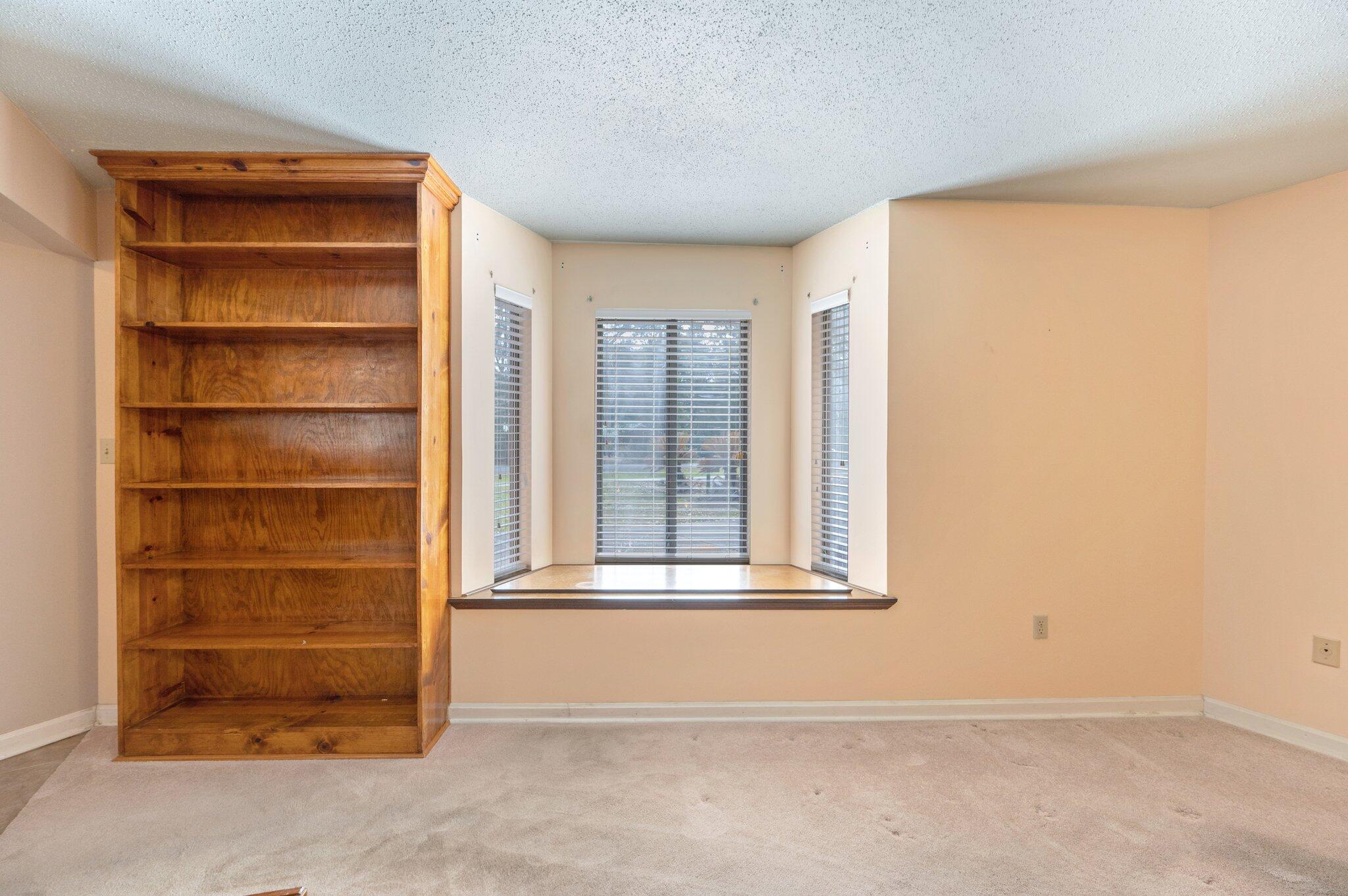 KENNEDY LAKES 1ST ADDN - Residential