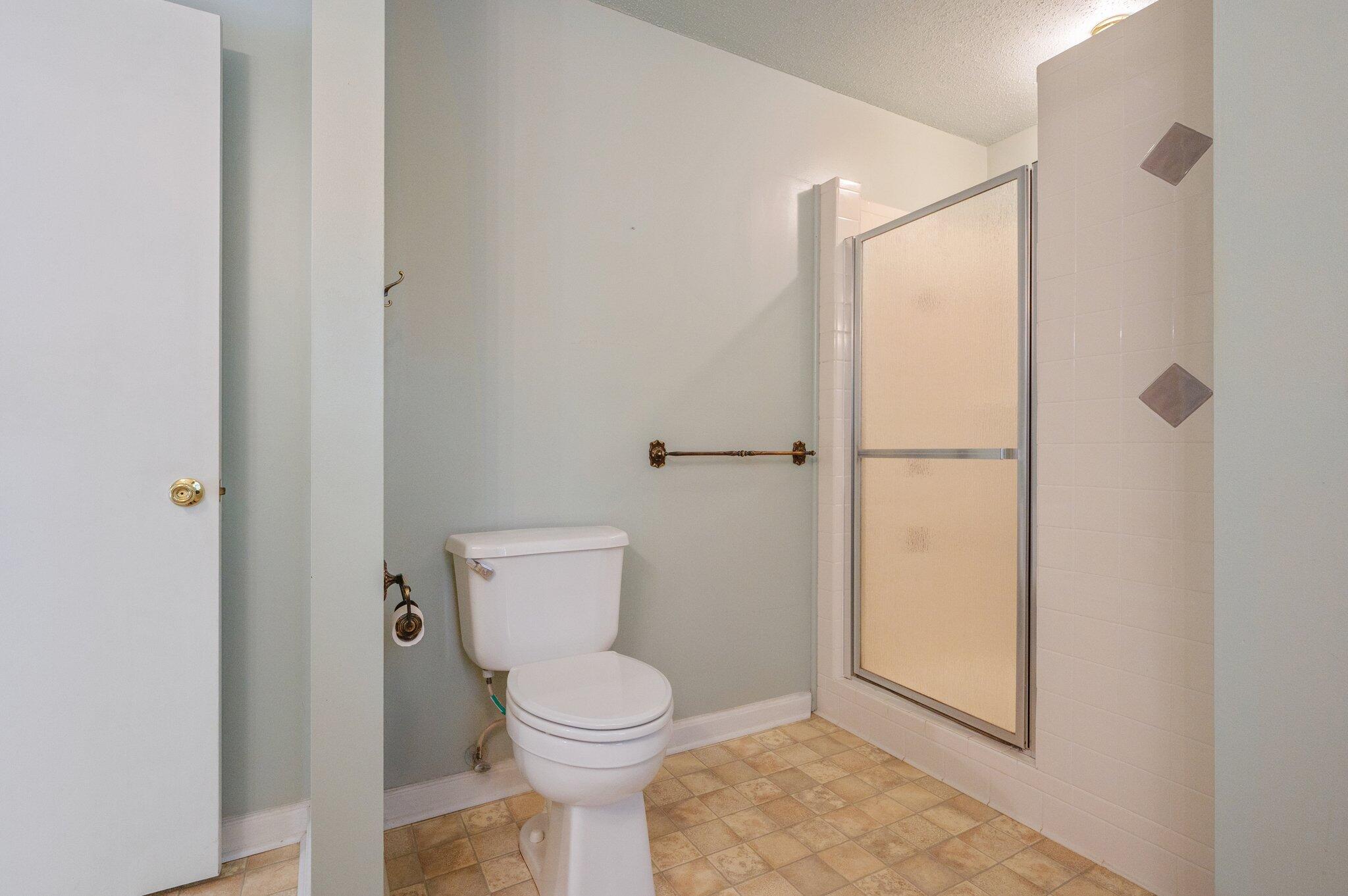 KENNEDY LAKES 1ST ADDN - Residential