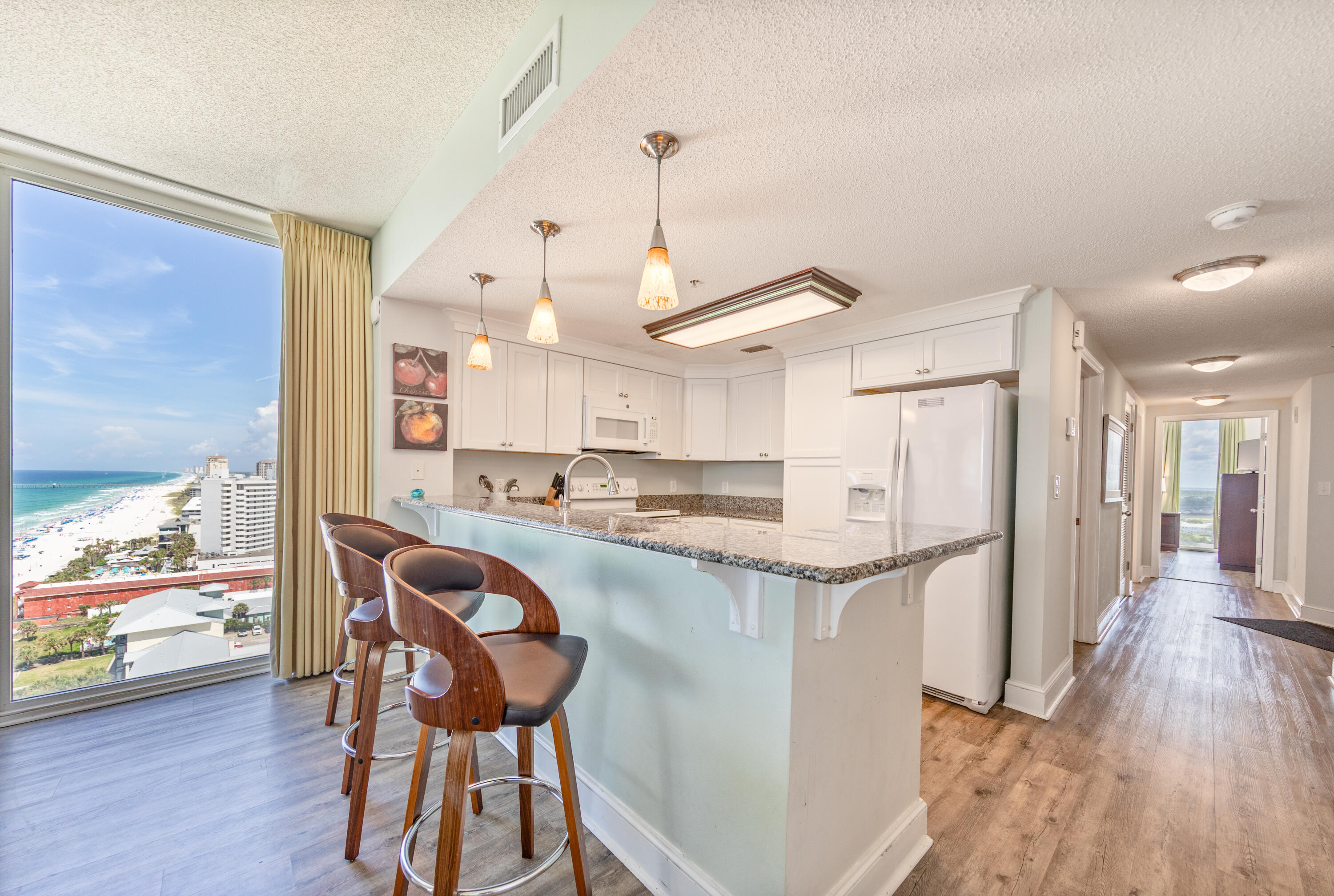 MAJESTIC BEACH TOWERS I - Residential