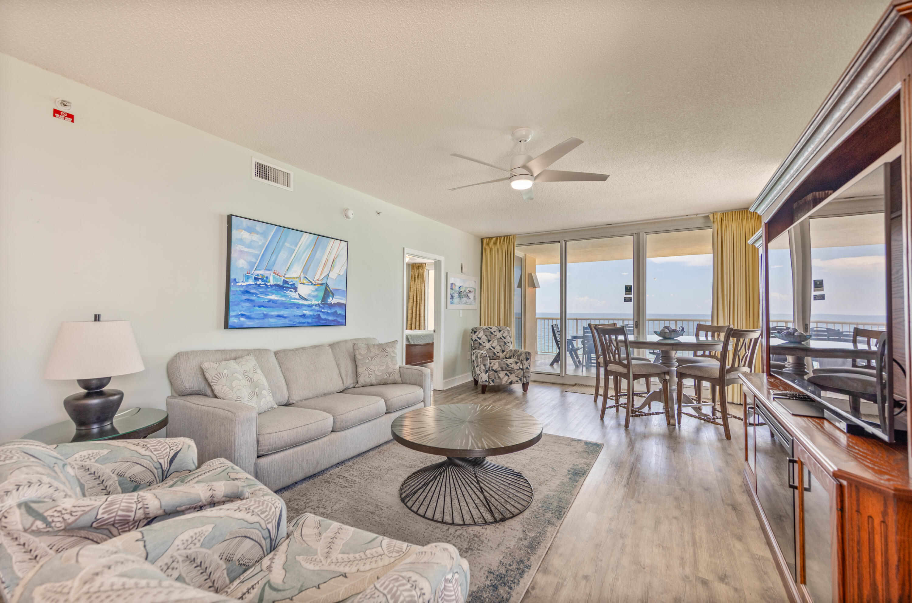 MAJESTIC BEACH TOWERS I - Residential