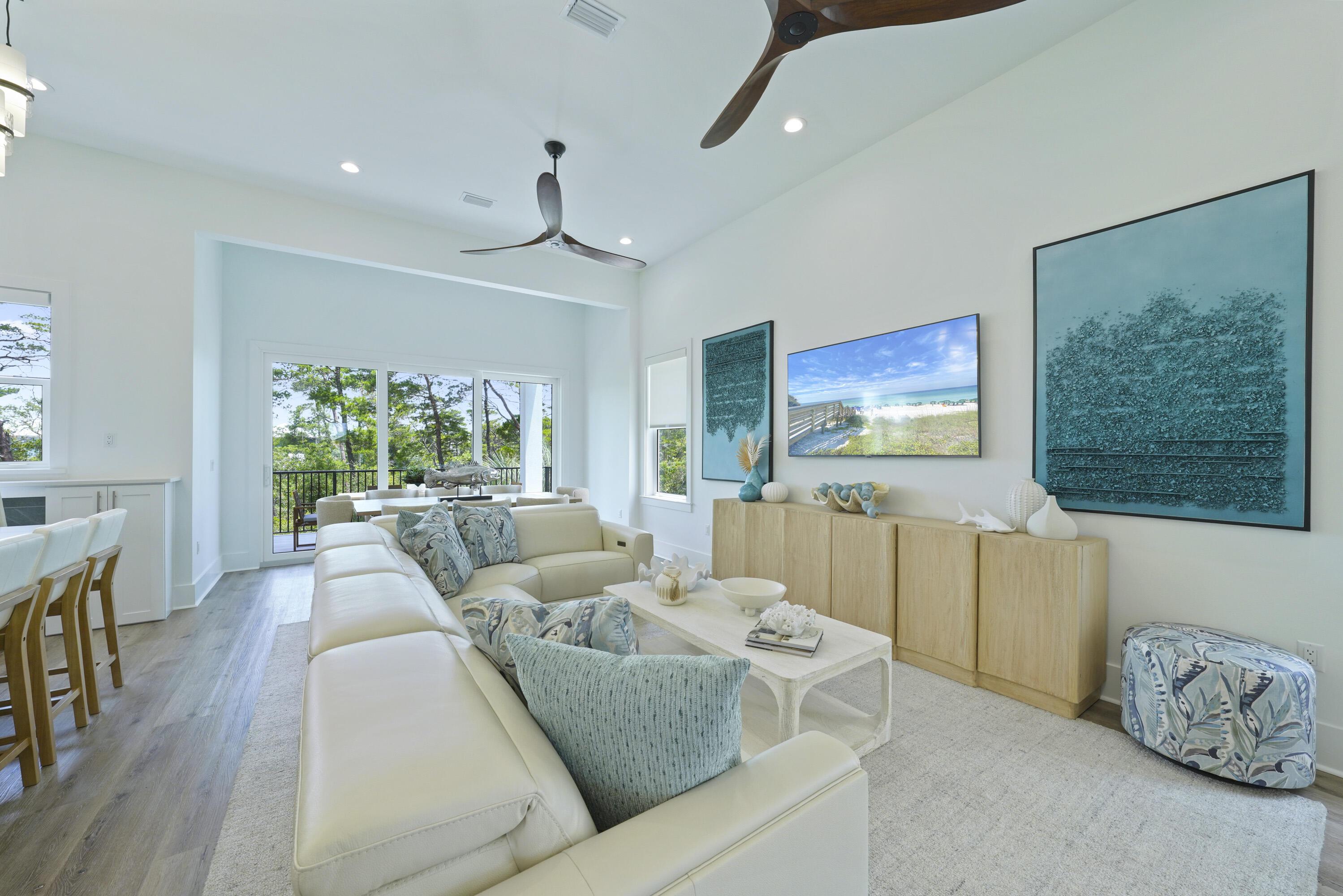 393 County hwy - Residential