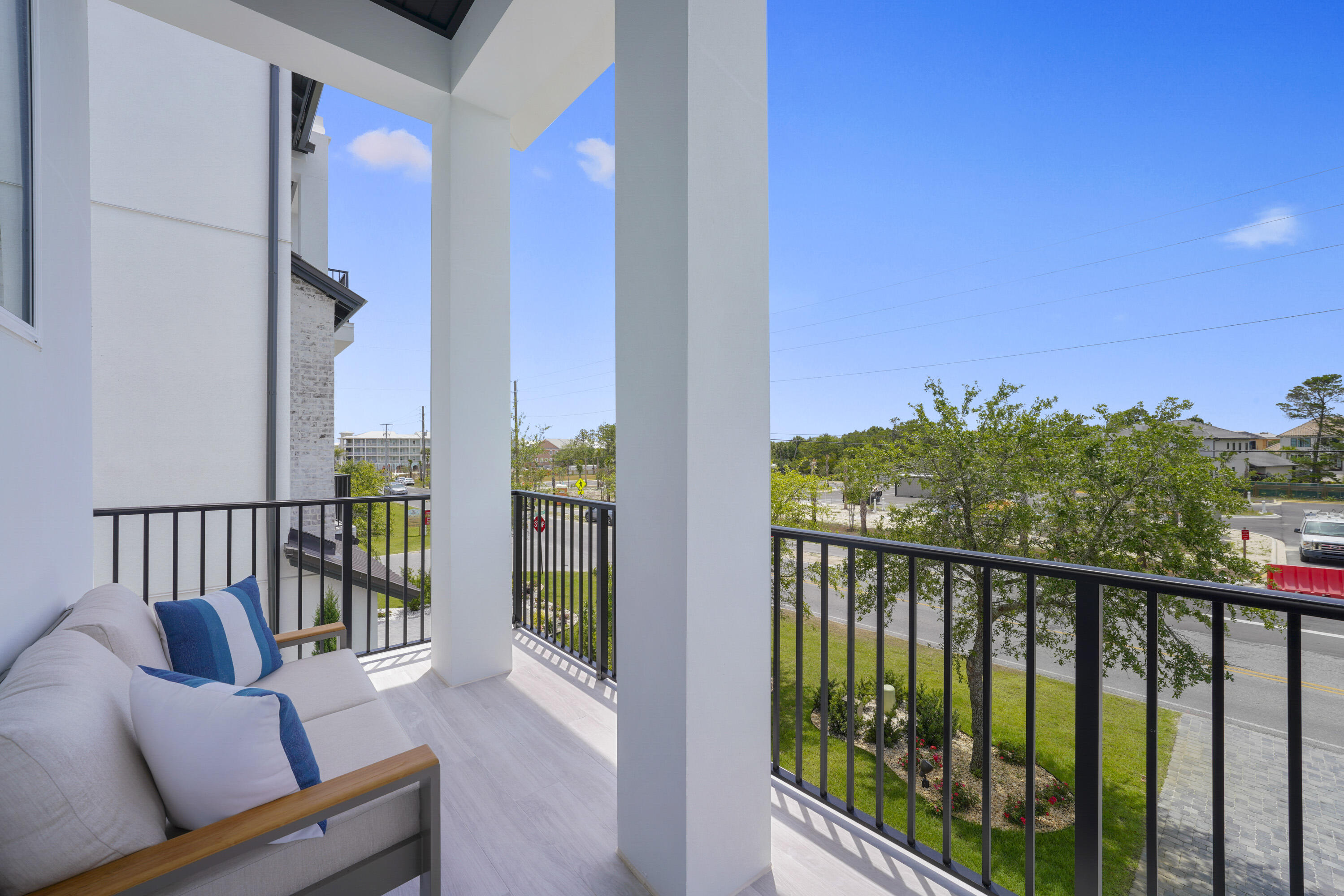 393 County hwy - Residential