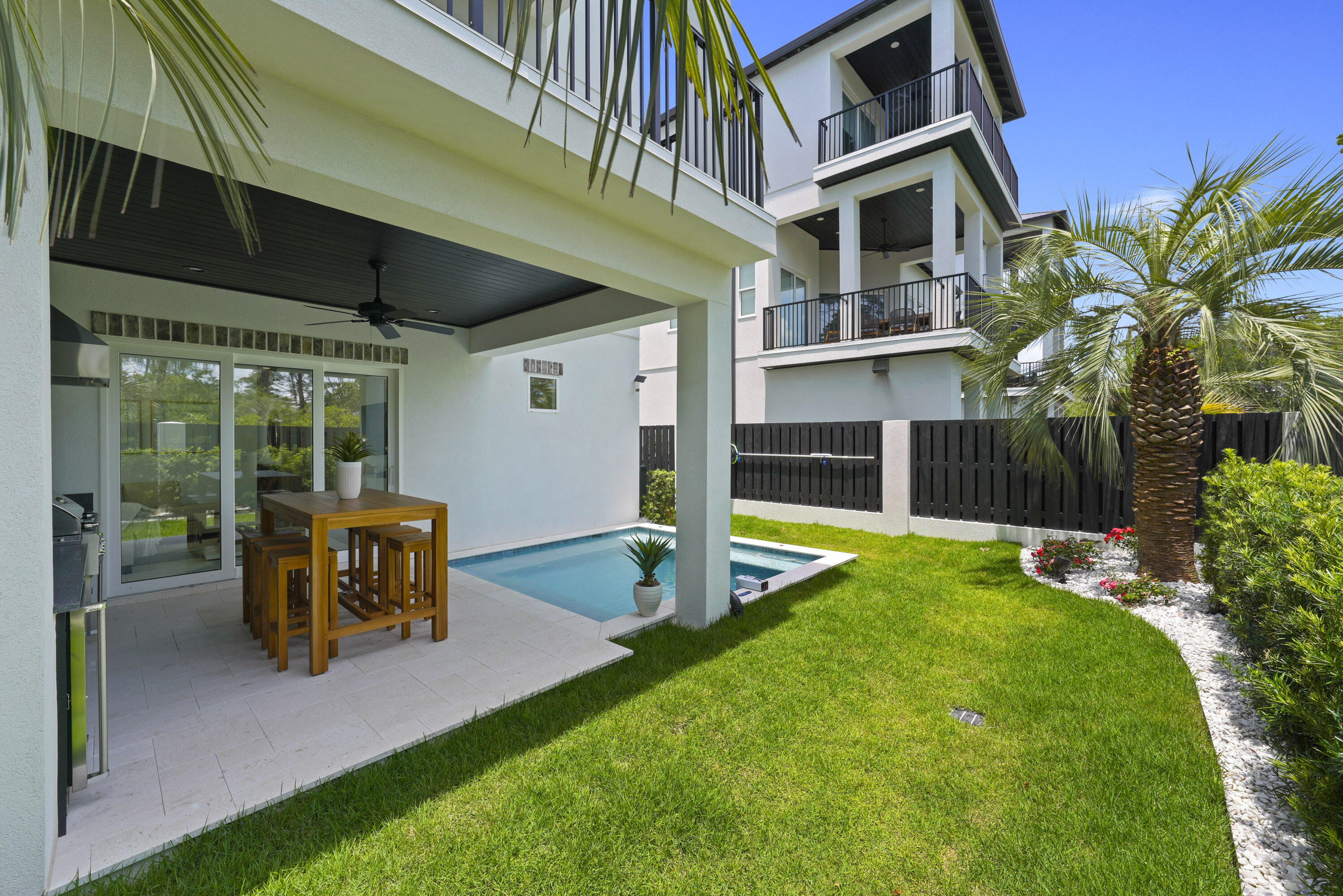 393 County hwy - Residential