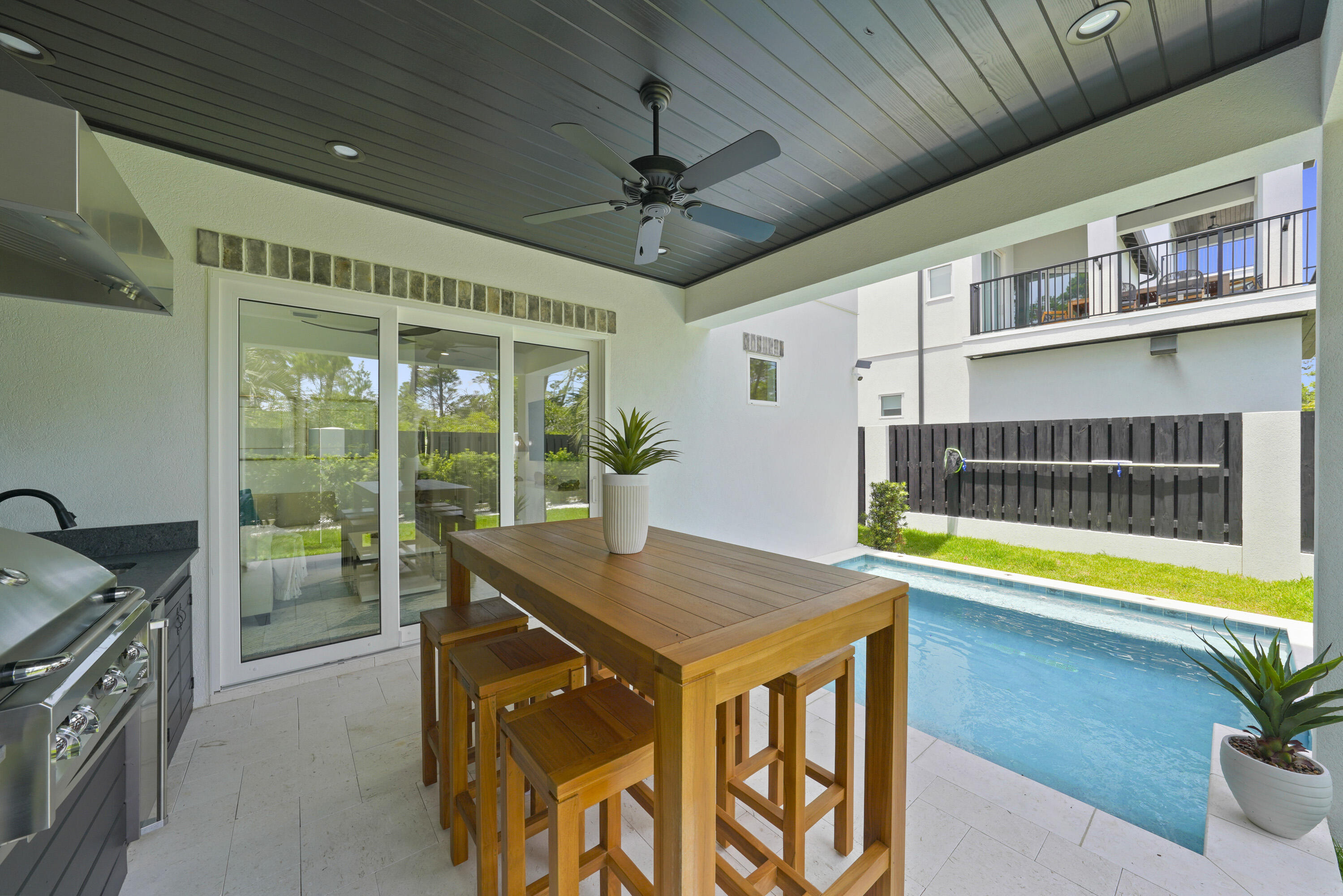 393 County hwy - Residential