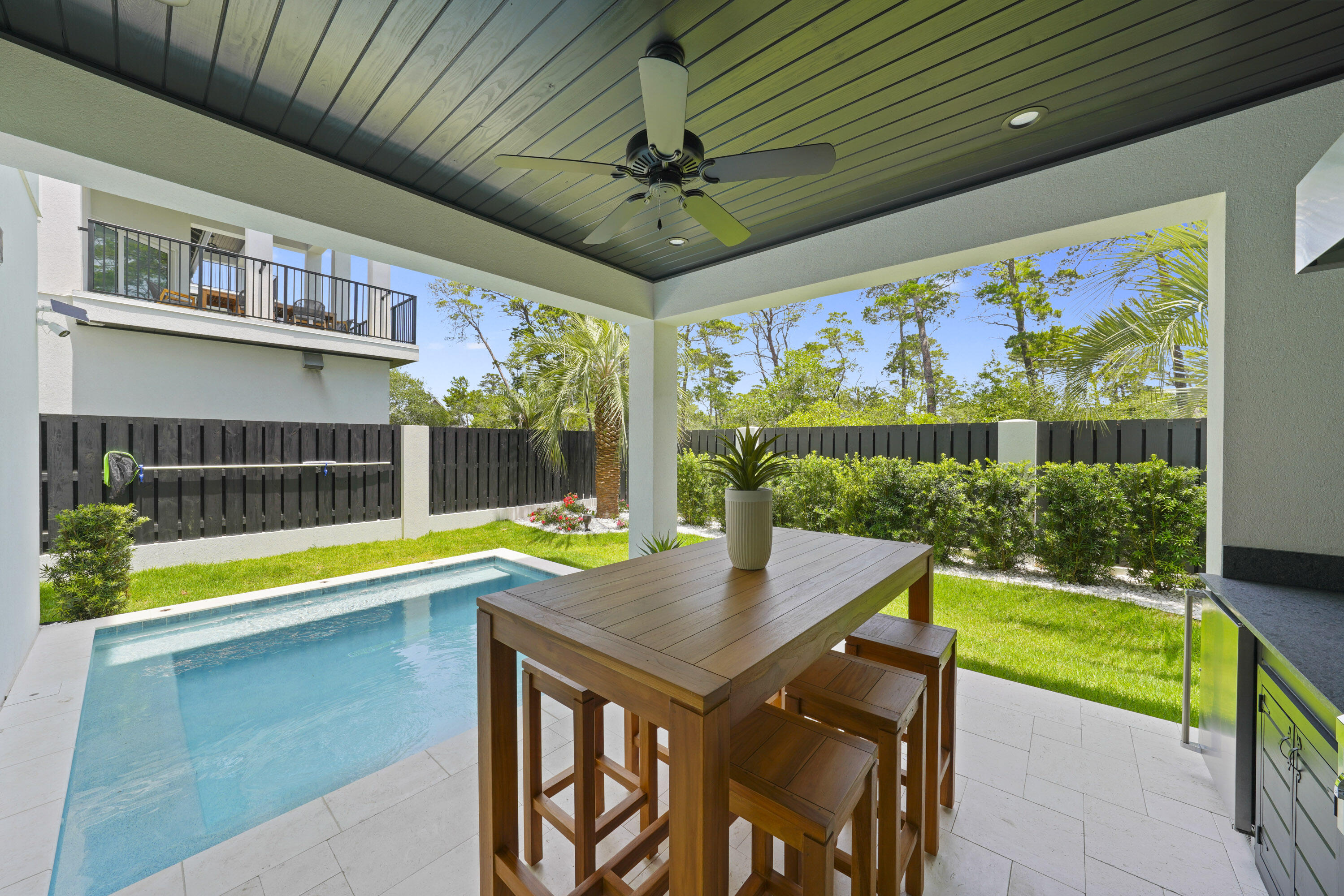 393 County hwy - Residential