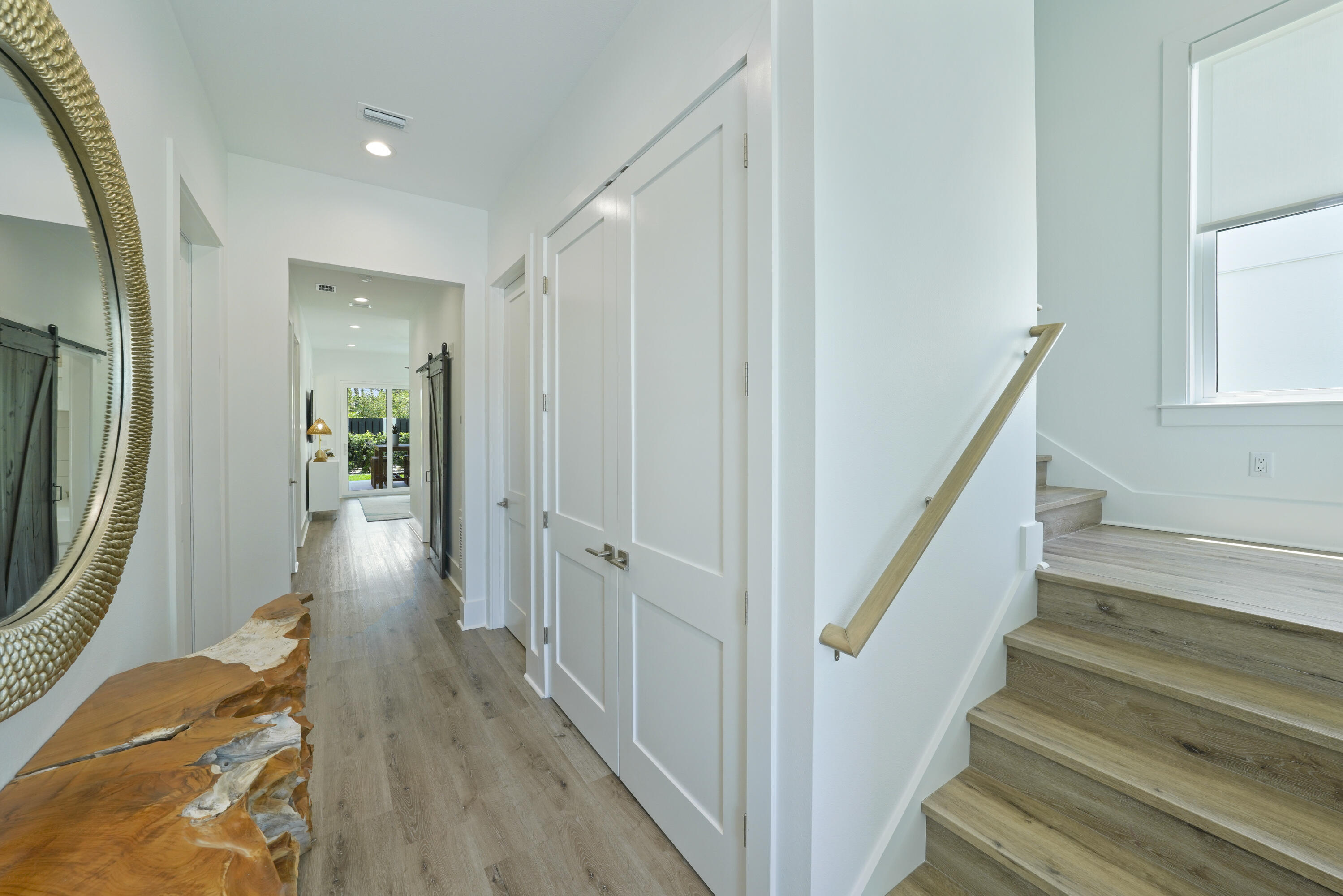 393 County hwy - Residential