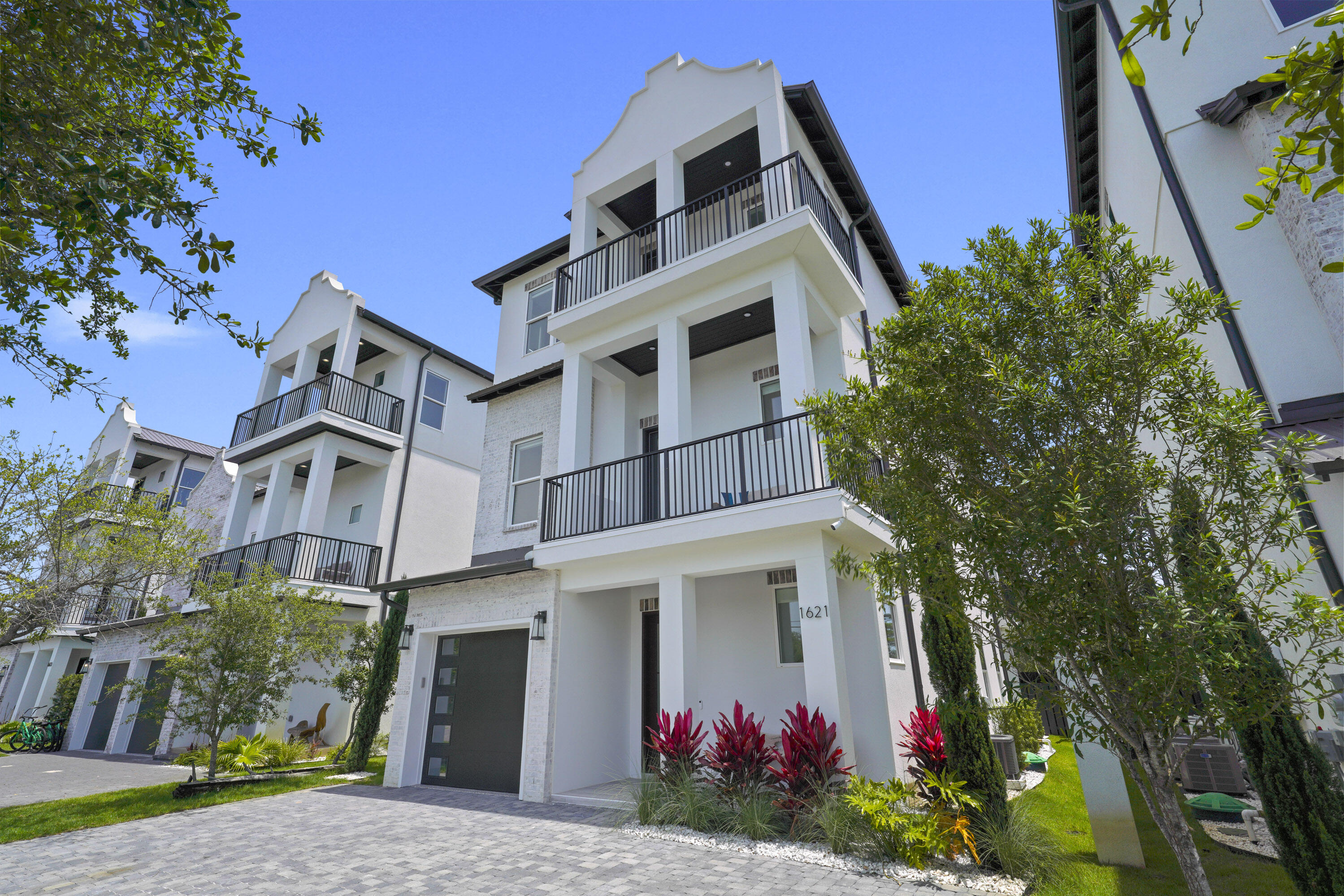 393 County hwy - Residential