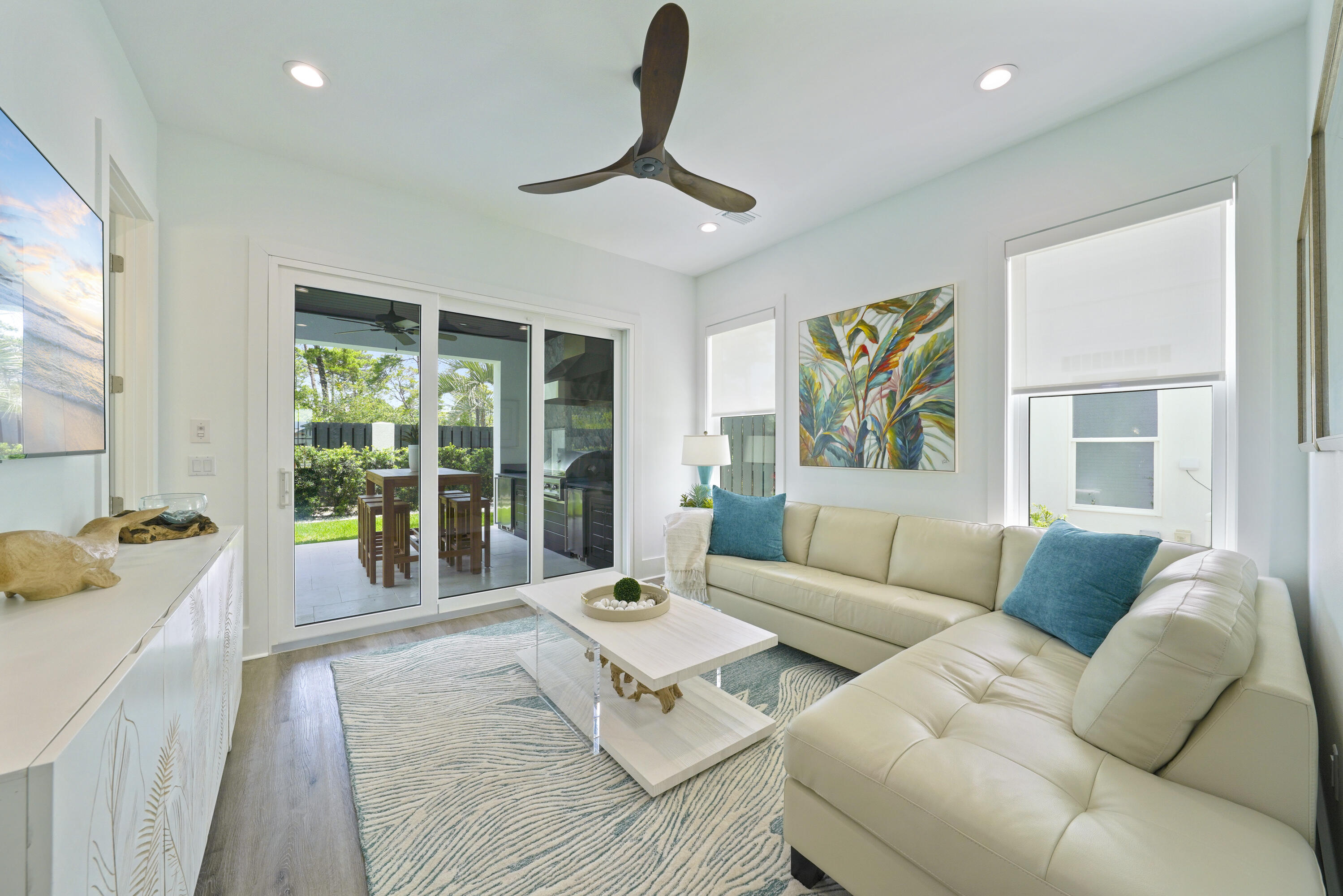 393 County hwy - Residential