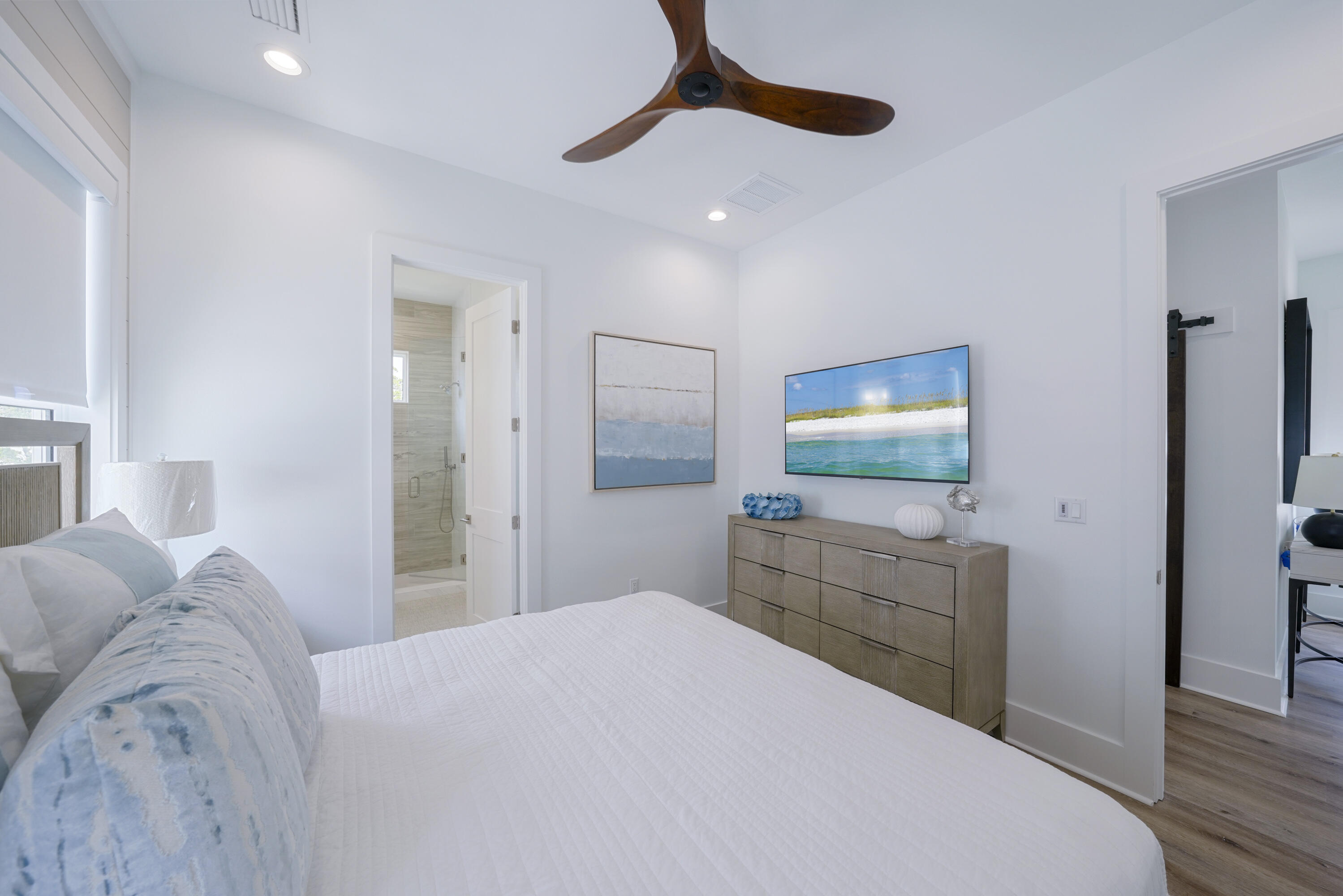 393 County hwy - Residential