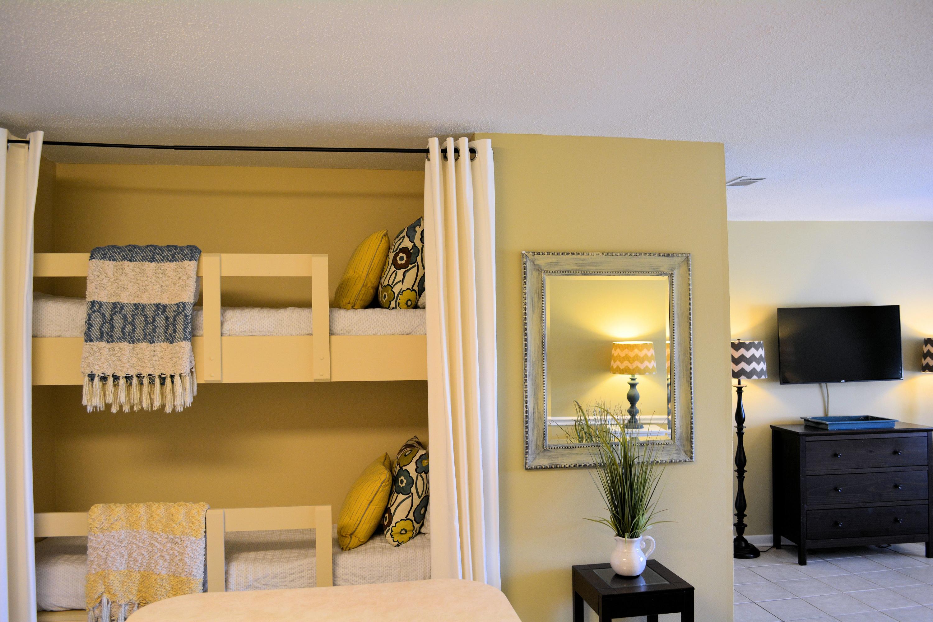 HIDDEN BEACH VILLAS CONDO - Residential