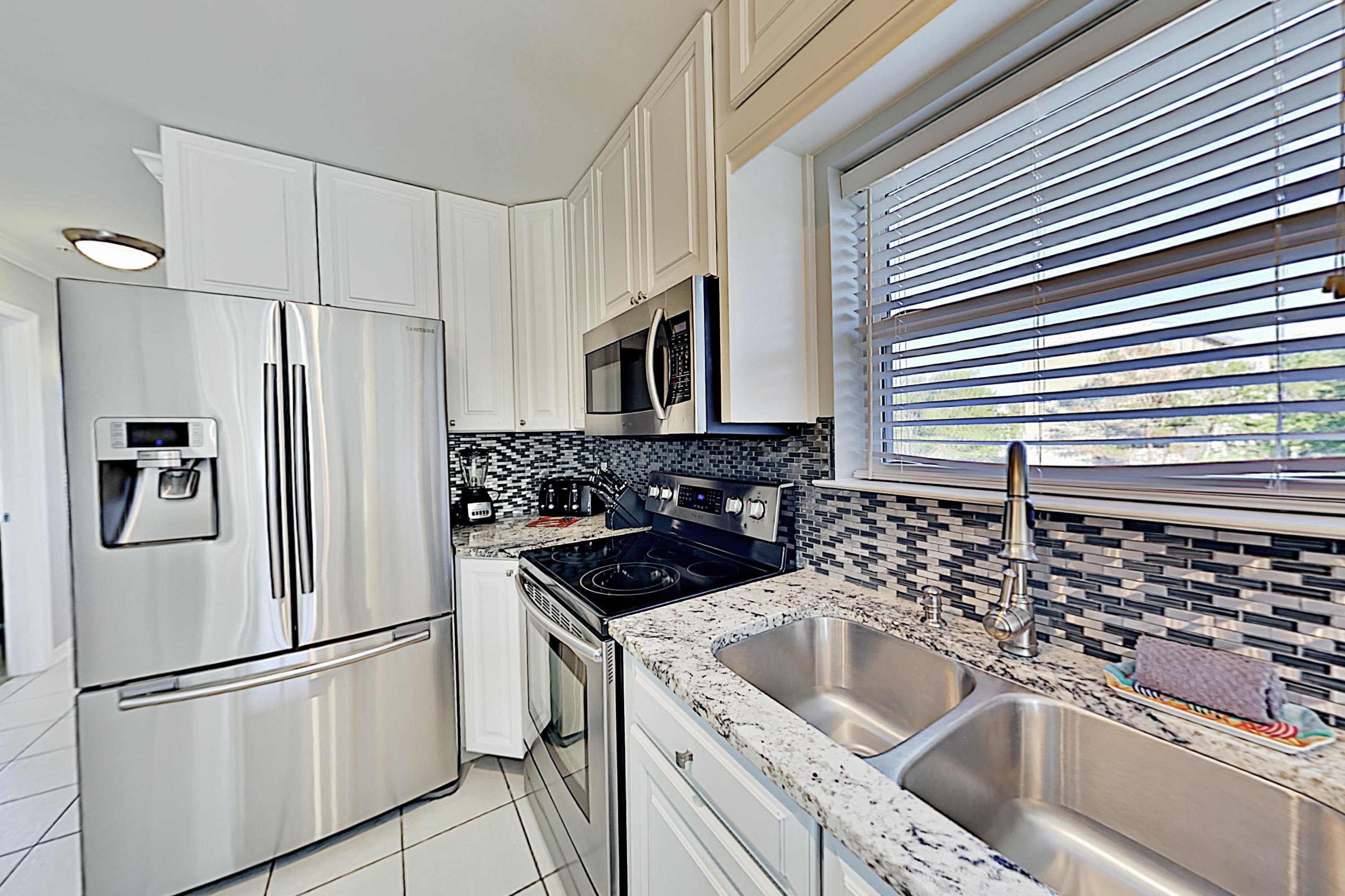 ROLLIN TIDE VILLAS - Residential