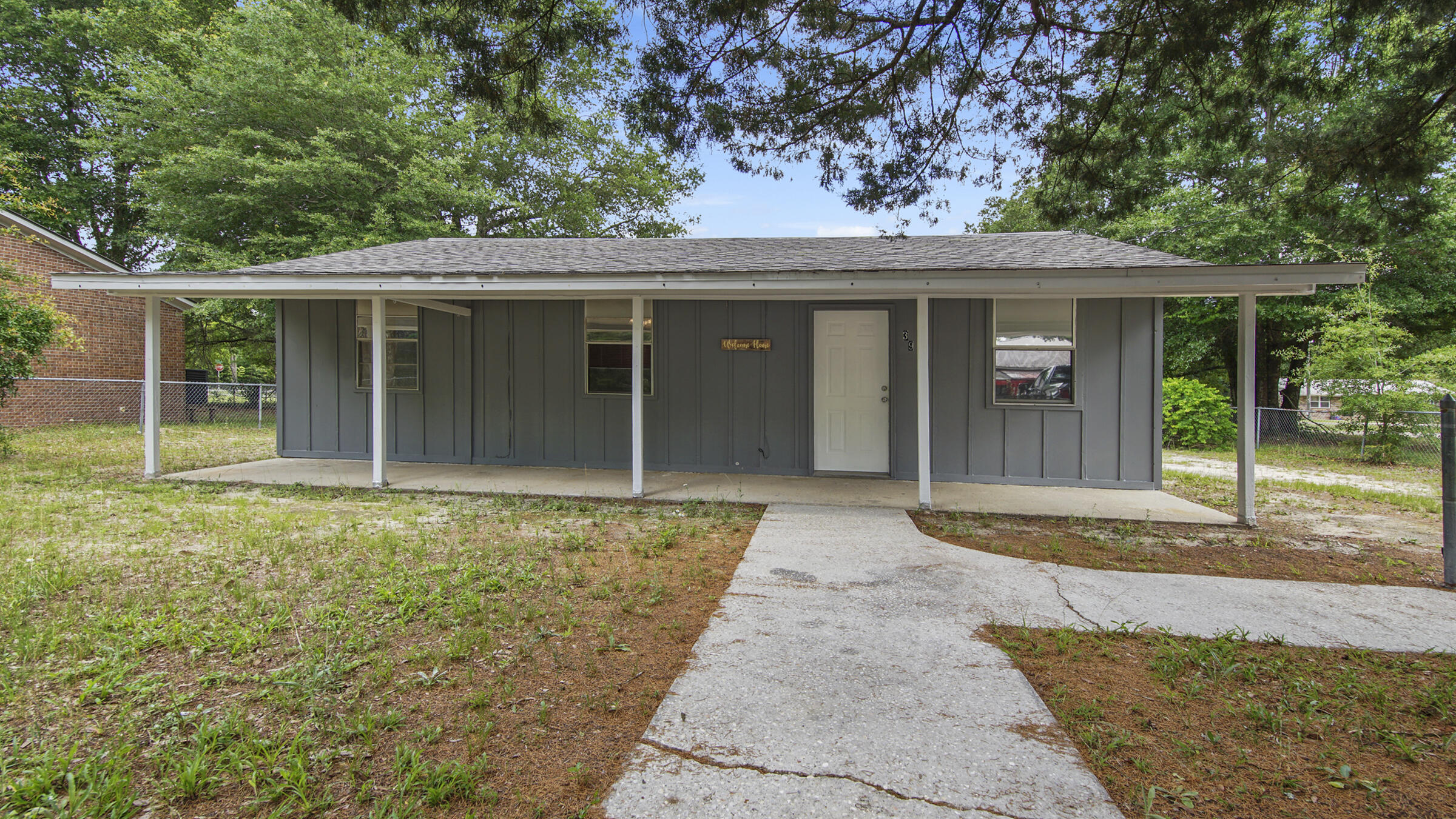 Don't miss this newly painted 3 bedroom/1 bathroom home with a New AC and New water heater. Just 1.5 miles from Lake Defuniak in downtown Defuniak Springs off of HWY 90, this cozy cottage is just minutes from HWY 331 and I-10. Outdoor Building
