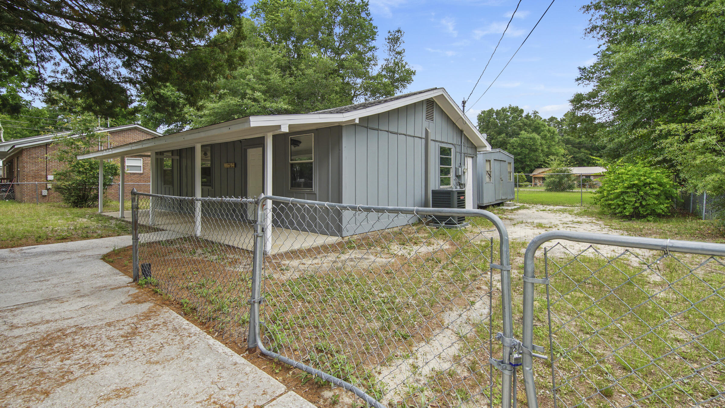 TOWN OF DEFUNIAK SPRINGS - Residential