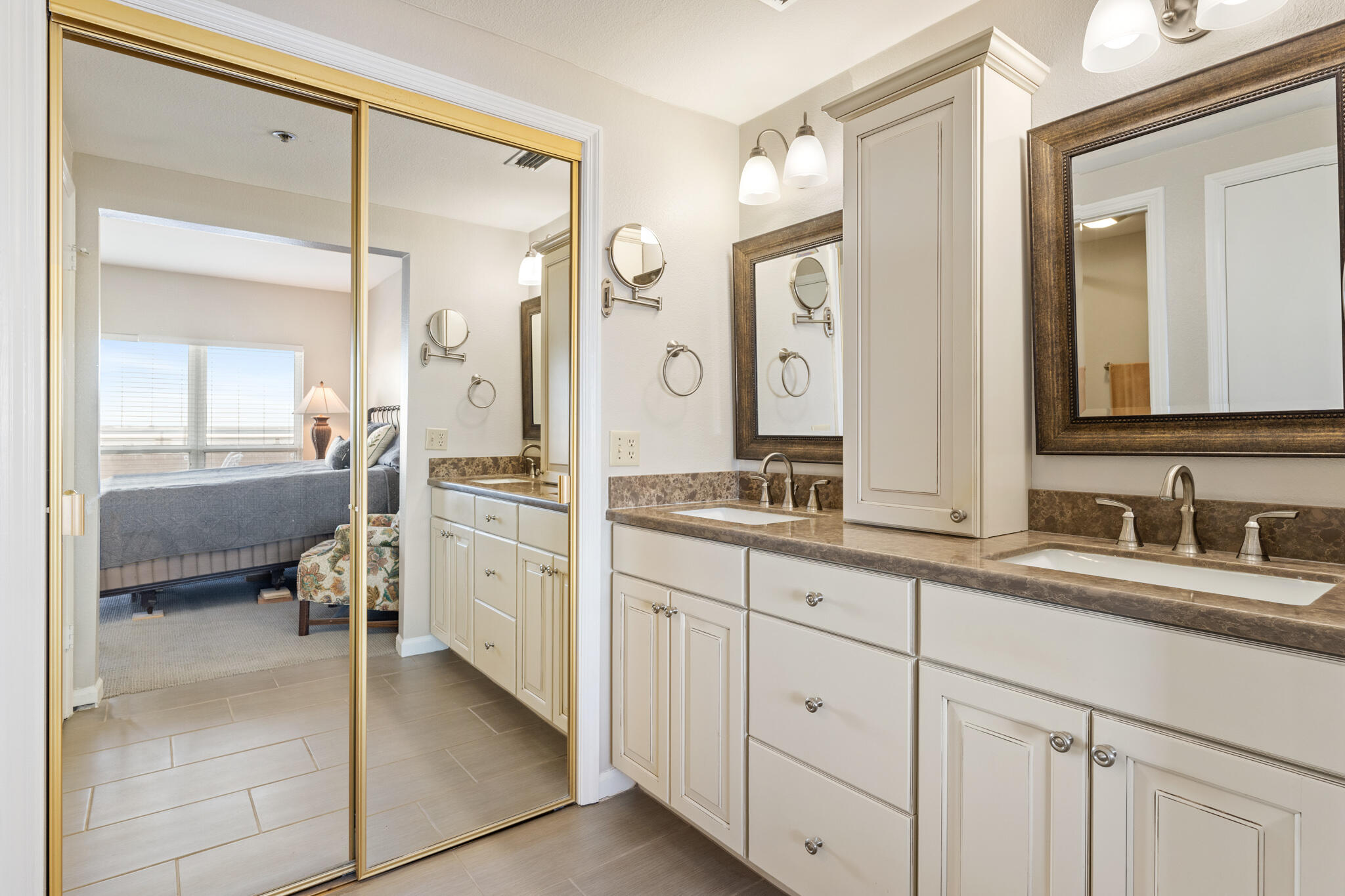 PLAYERS CLUB ON THE BAY - Residential