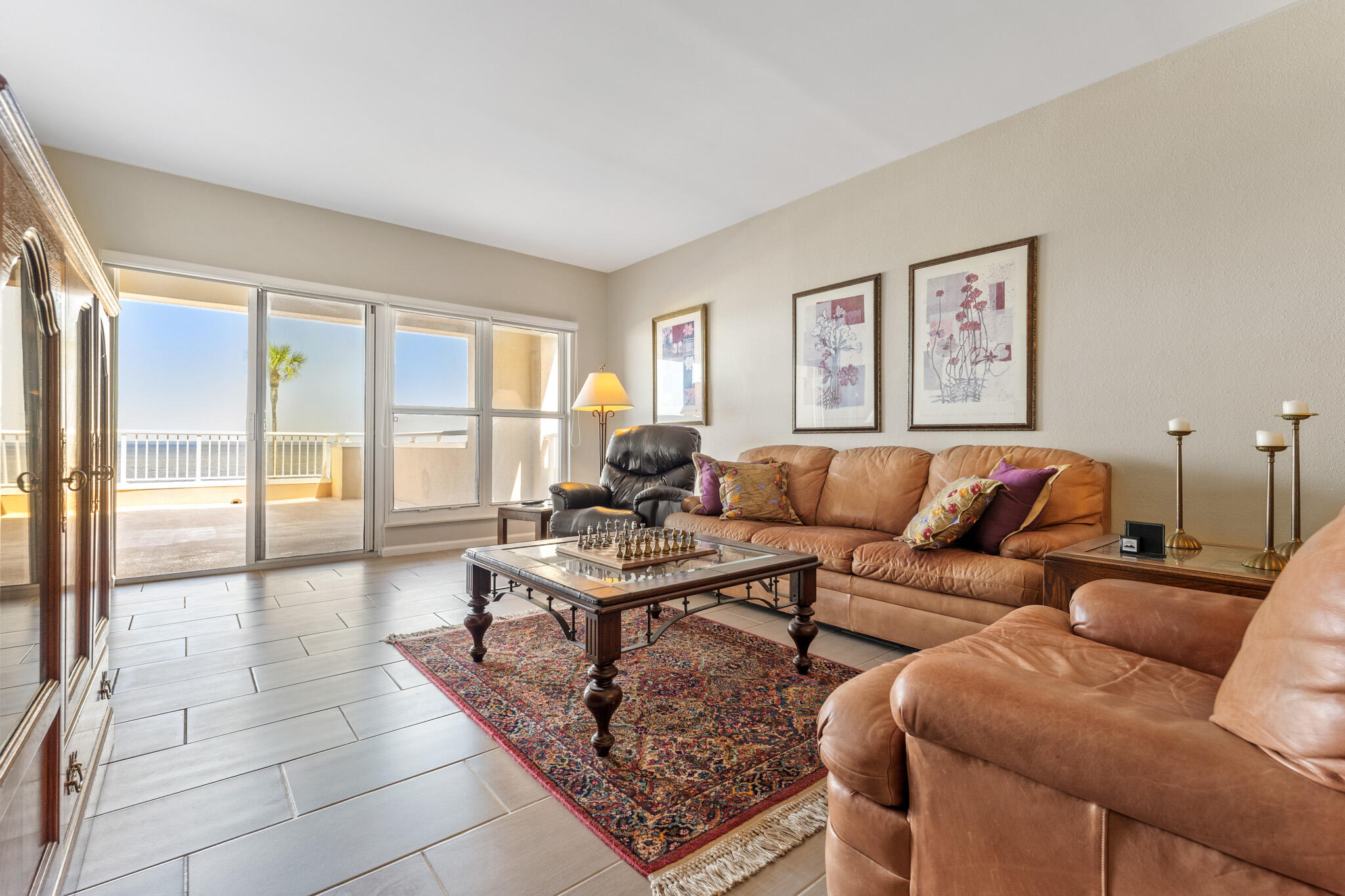 PLAYERS CLUB ON THE BAY - Residential