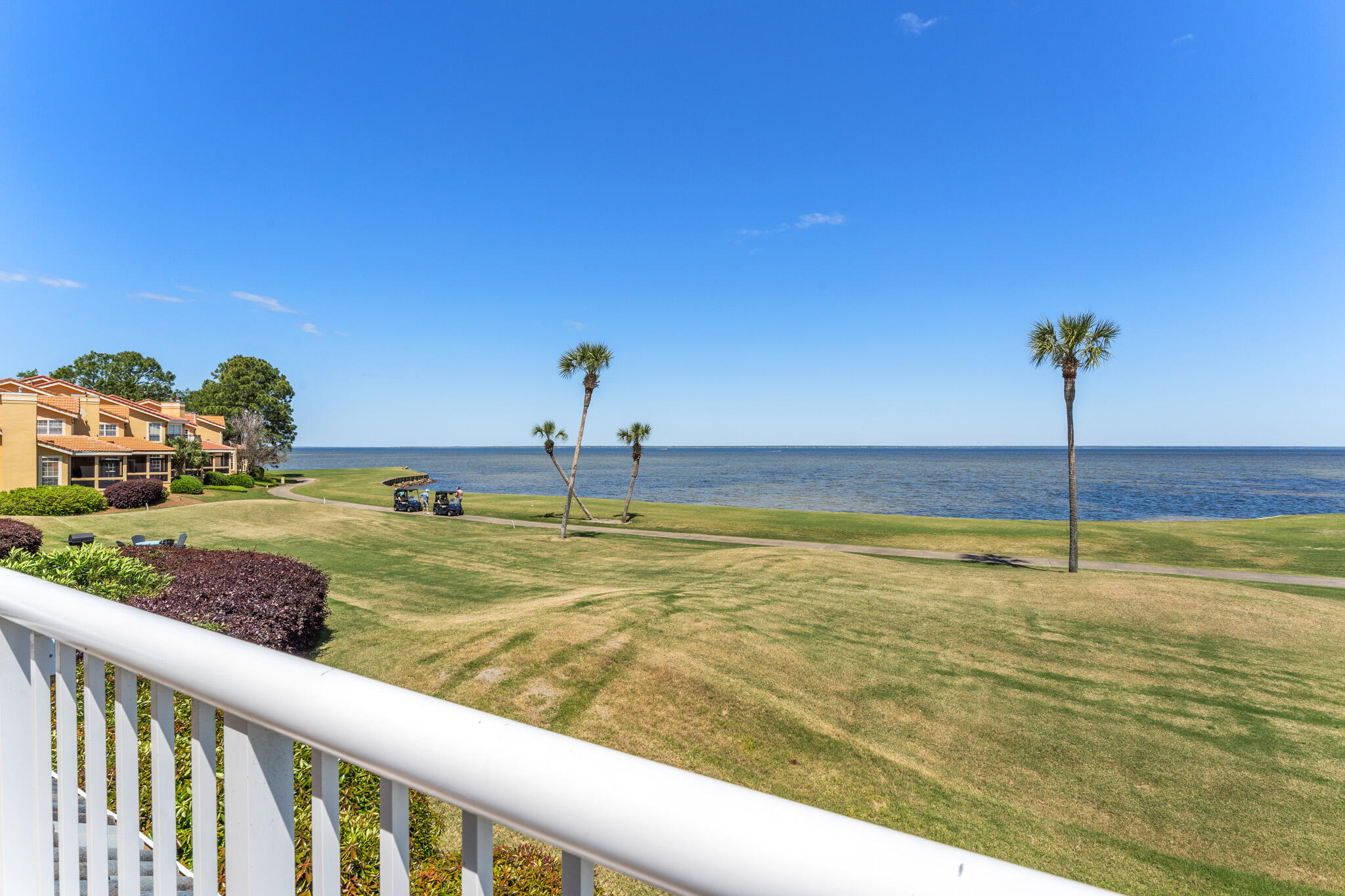 PLAYERS CLUB ON THE BAY - Residential