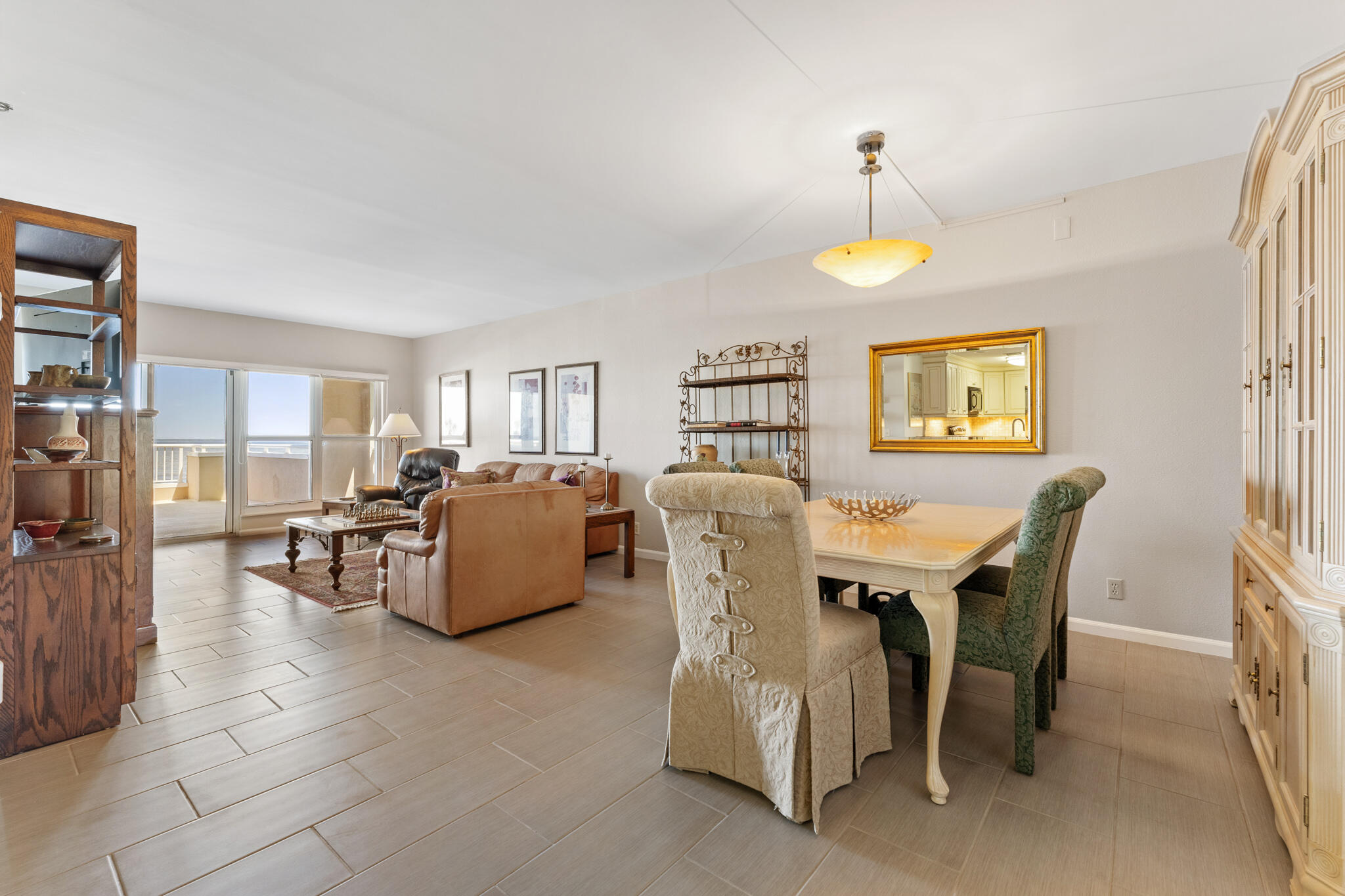 PLAYERS CLUB ON THE BAY - Residential