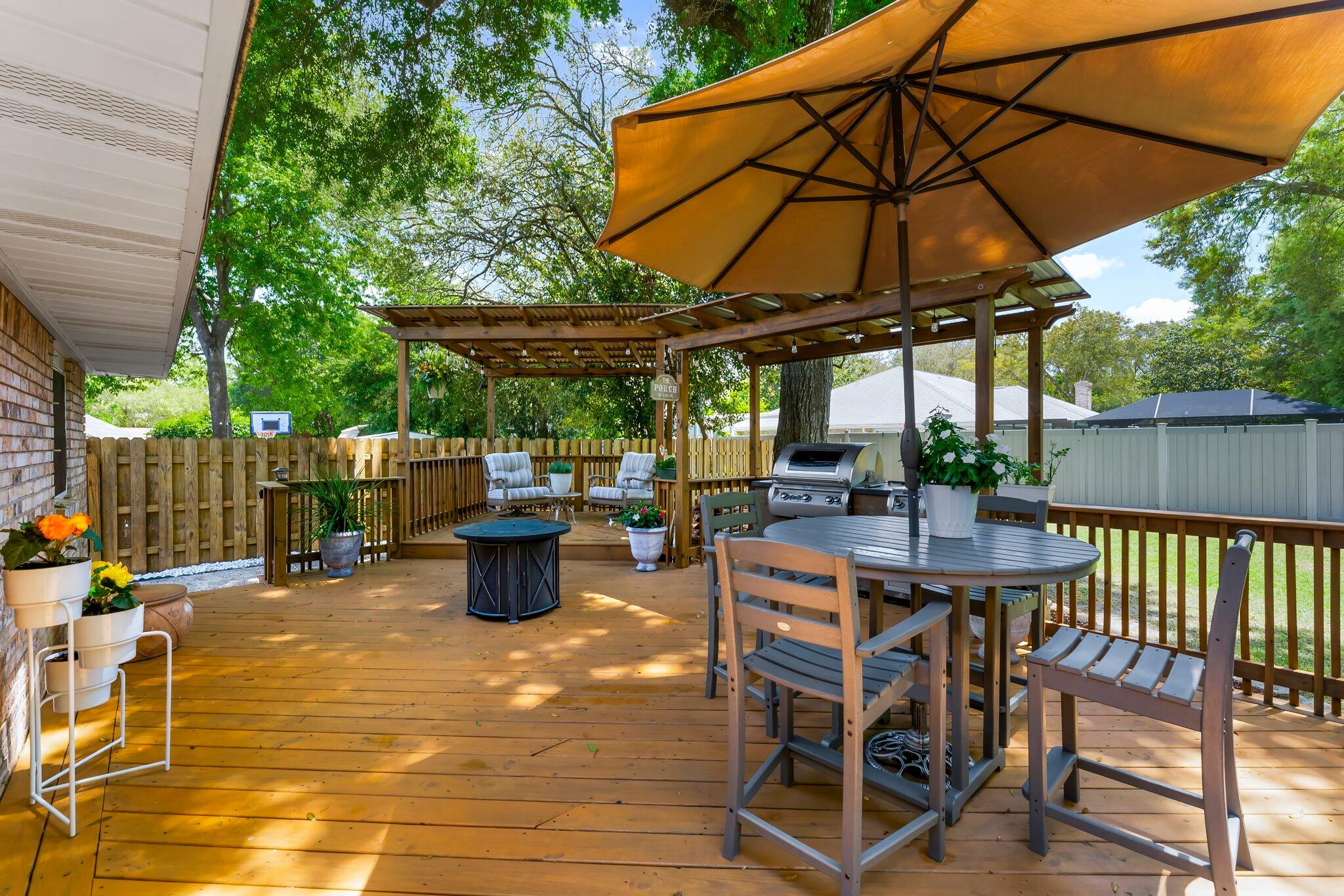 RAINTREE ESTATES - Residential