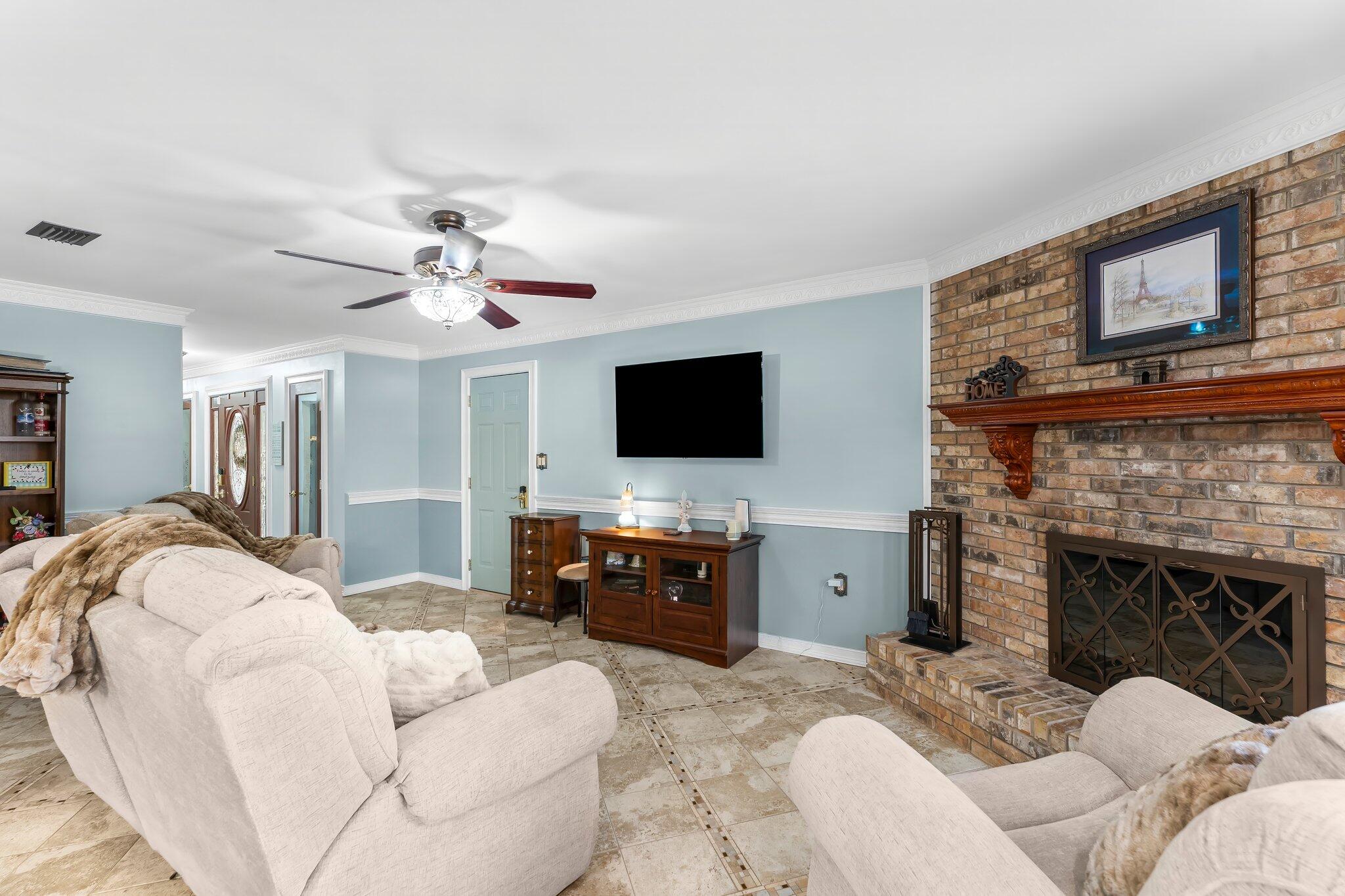 RAINTREE ESTATES - Residential
