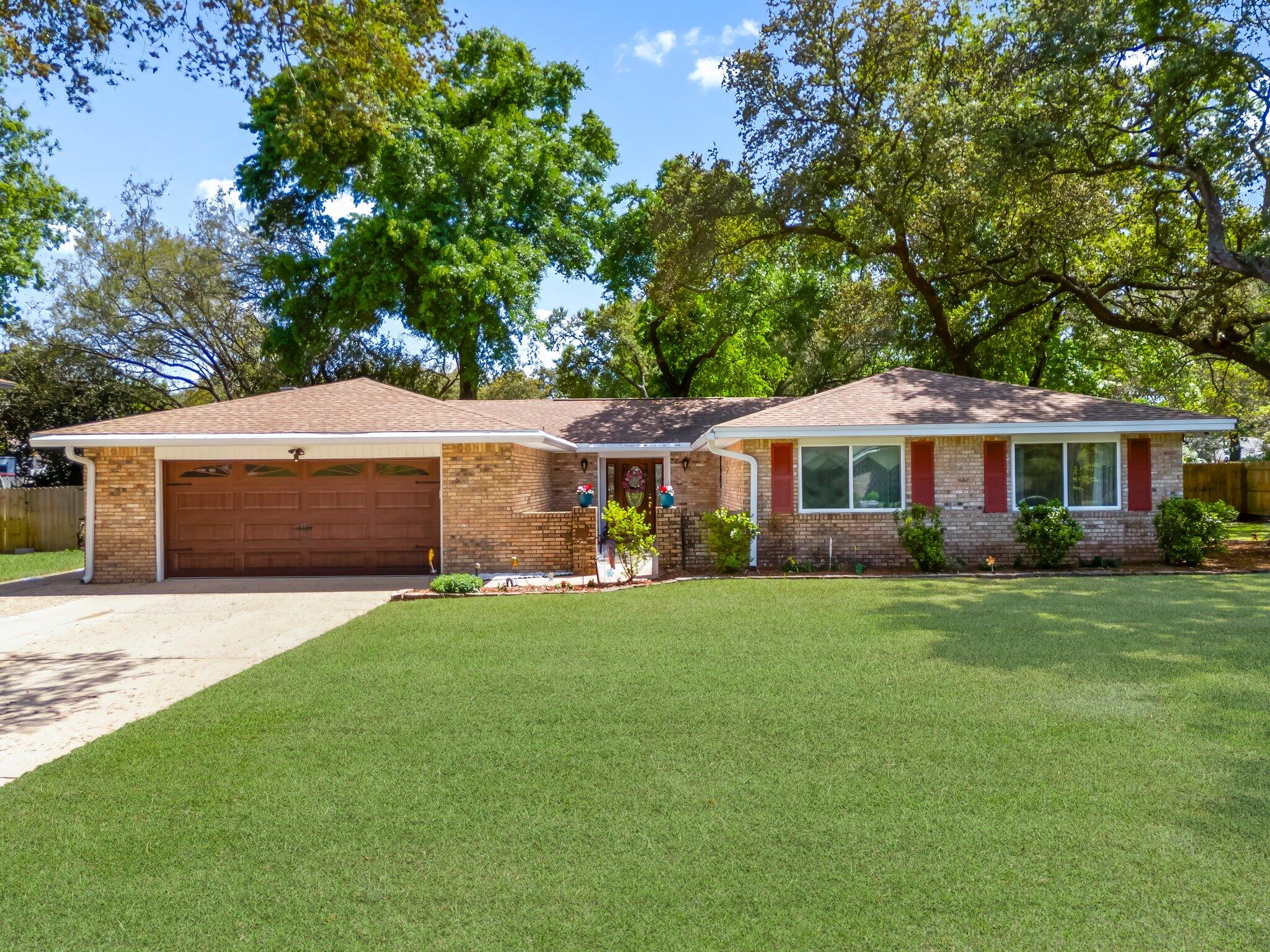 RAINTREE ESTATES - Residential