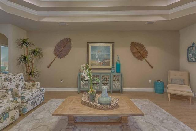 HAMMOCK BAY - Residential