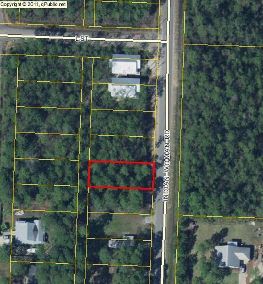 One of 5 sensational building lots in the heart of Santa Rosa Beach - convenient to Sacred Heart Hospital, Sandestin, Grand Blvd Shops, Silver Sands Outlet and all of Destin - Minutes to the white sands of the Gulf and bay - Convenience and price make this lot a can't miss!