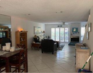 MAGNOLIA BAY CLUB T/H PH I UNIT 102 - Residential