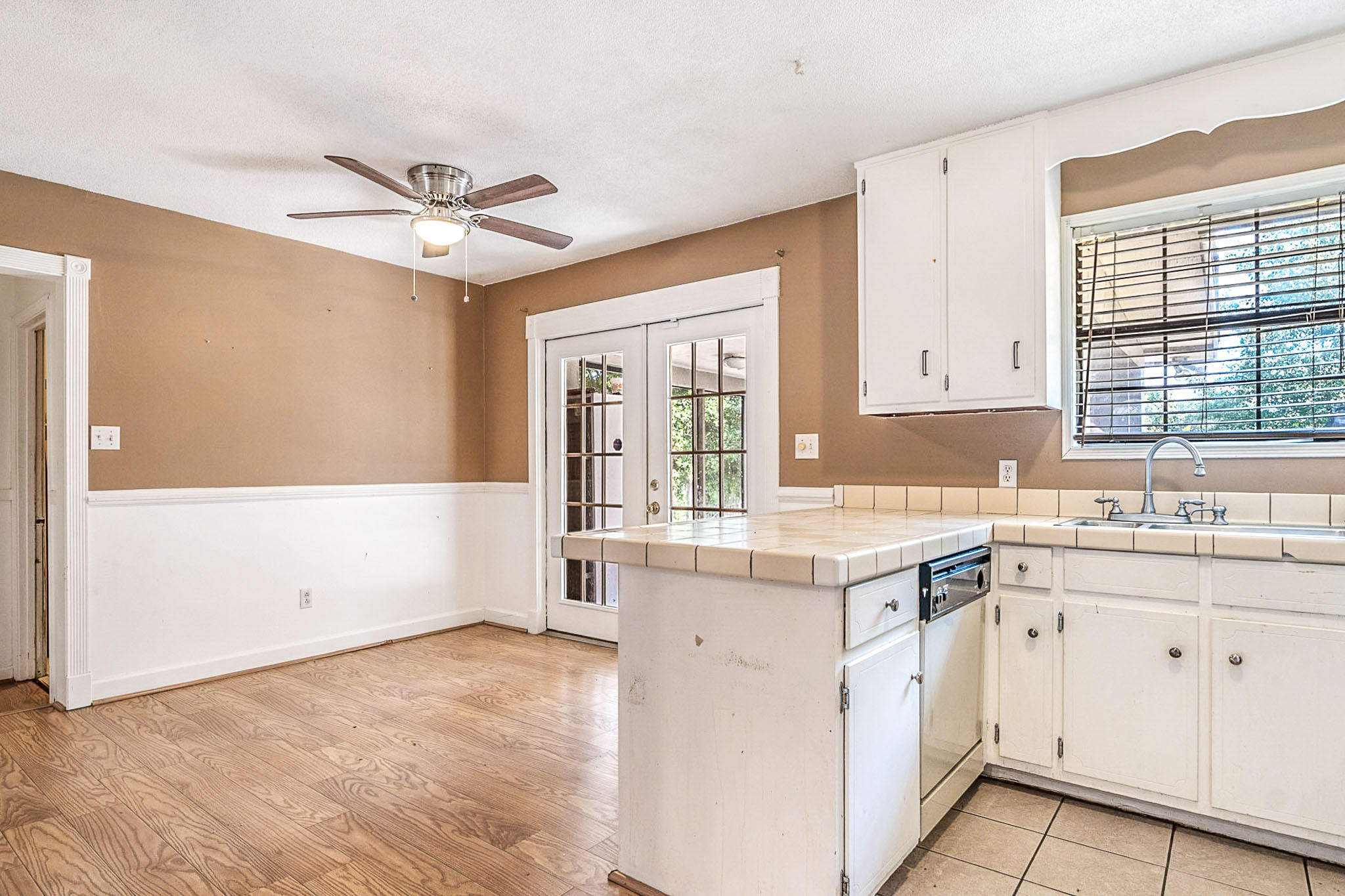 MIRAMAR ESTATES 2ND ADDN - Residential