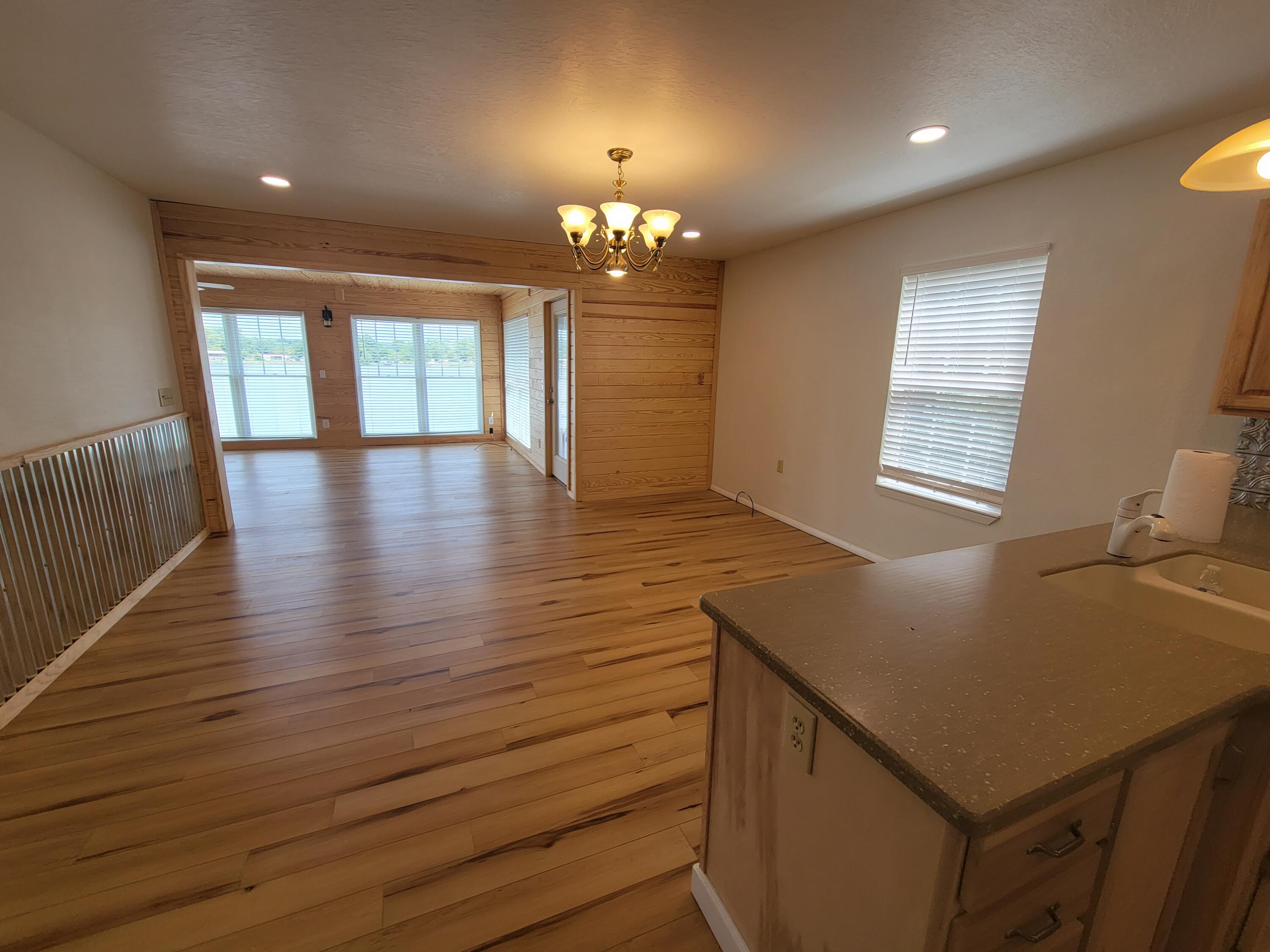 KING LAKE ESTATES - Residential